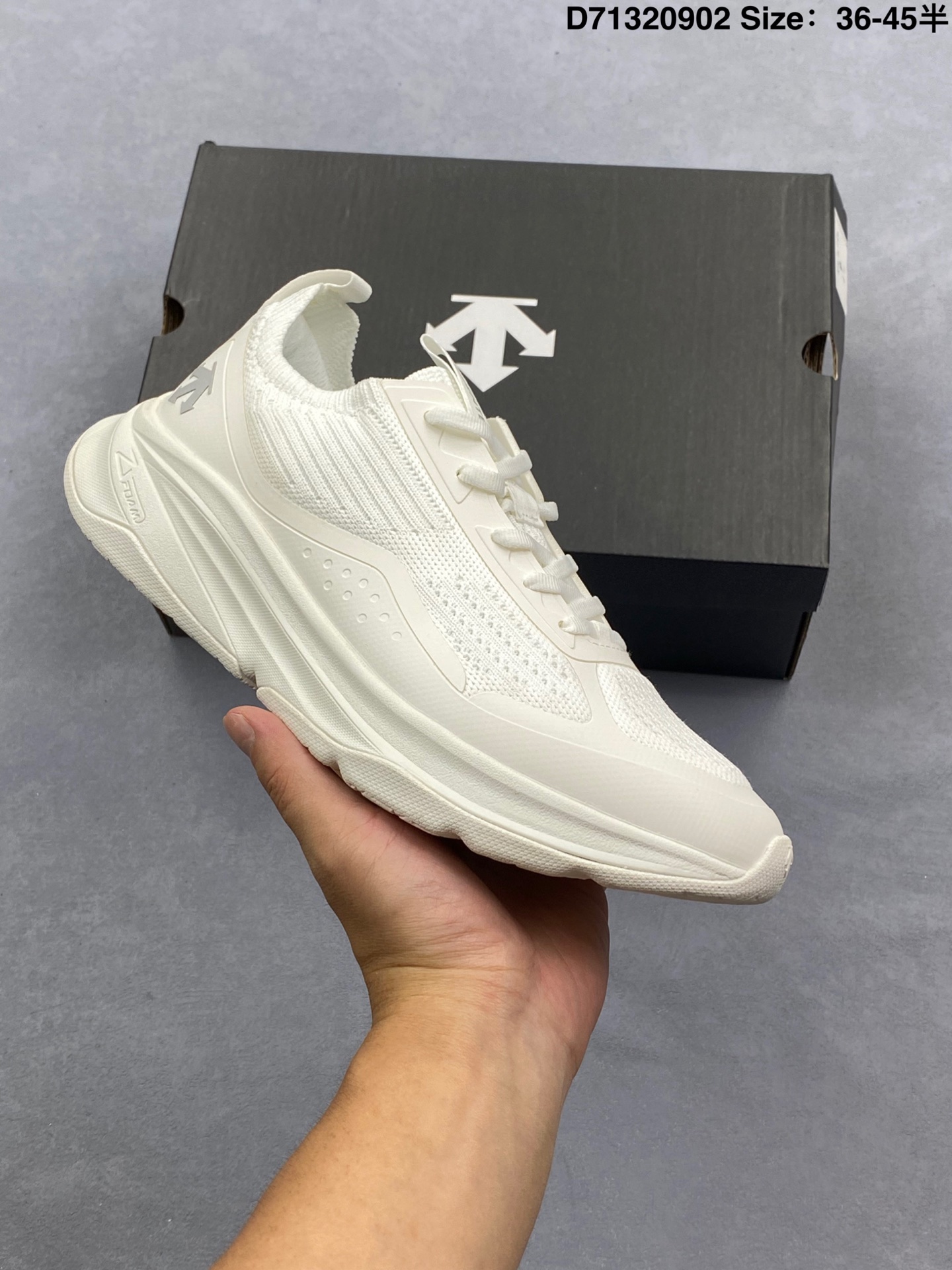 合集💰160
迪桑特DESCENTE ENERZITE LAVITATE 2.0 KNIT 时尚防滑 低帮跑步鞋 货号:D5191RRN05
针织网布无缝拼接鞋面轻薄通透减少摩擦
进口Z FOAM缓震中底 舒适回弹动能加成
部分采用反光饰片 提升夜跑安全性
码数:36 36.5 37 38 38.5 39 40 40.5 41 42 42.5 43 44 44.5 45
编号:D71320902