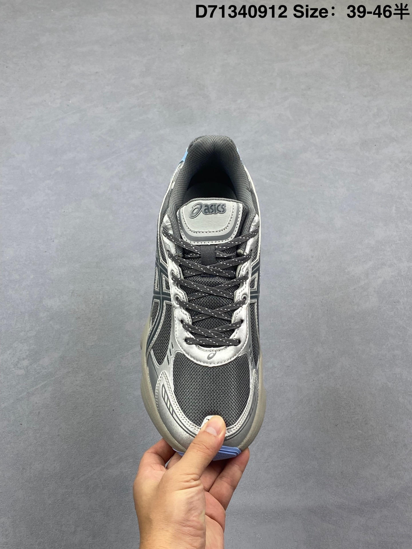 💰170
公司级✅Asics Gel-Kinetic Fluent
亚瑟士运动休闲透气专业跑鞋
新一代缓震未来感跑鞋
鞋面复杂的切割和银色细节极具前卫风格
大底科技十足且独特外观的GEL
不仅在视觉上夺人眼球 同时可提供全天候的舒适缓冲
更多细节后半掌GEL+
前半掌FFBlast中底科技堆叠
KIKO风的设计语言拼接ASICS鞋体流线
耐磨材质耐磨性强,稳定性高抓地更牢,不易打滑
官方货号: 1203A591 0213725
尺码:如图
D71340912