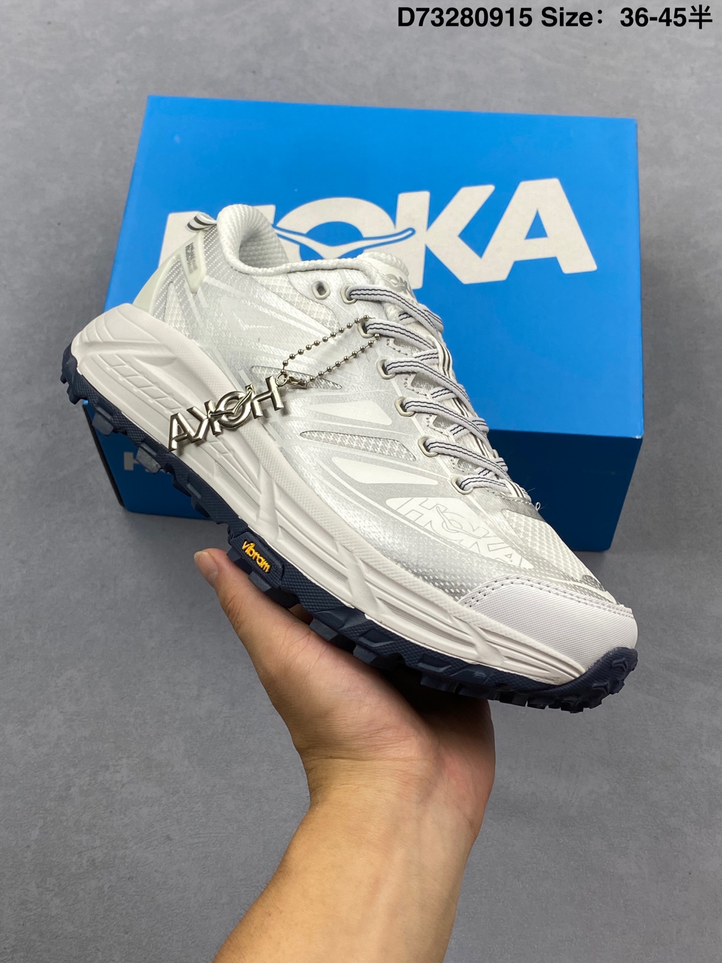 💰140
HOKA ONE ONE Mafate Speed 2 Low 轻量低帮户外越野跑鞋 户外山脉越野轻量运动跑鞋
鞋面用轻的无缝架构 鞋带用了弹性不易松脱的扁宽弹性鞋带 轻薄的TPU贴在透气的鞋面上 以前掌与中掌部分进行加宽 橡胶大底 EVA缓震鞋底用滚动平衡技术引导跑者自然步态
货号:1126851
尺码:36 ~45
ID:D73280915
