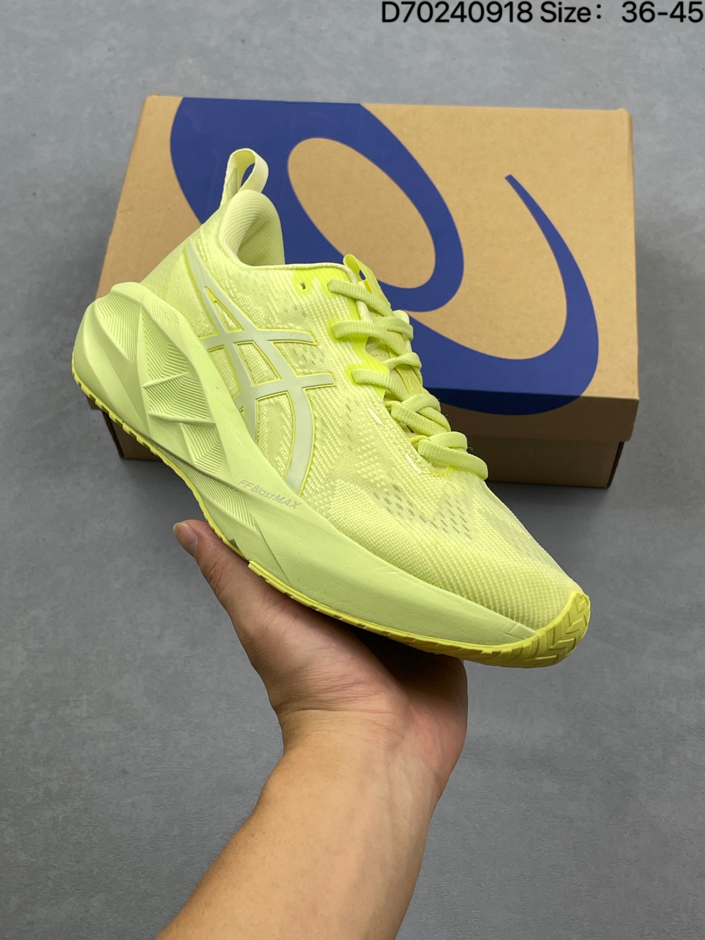 合集💰120
Asics NOVABLAST 5LE 轻量跑鞋 低帮轻量透气缓震休闲运动跑步鞋 NOVABLAST™ 5鞋款秉承 ASICS 设计理念(尊重日本的“改善”、持续改进原则,并体现在每件新产品中),对中底泡沫、鞋面和鞋舌工具以及整体设计元素进行了创新更新。 新材料提高舒适度和能量 NOVABLAST™ 5鞋最初在 GLIDERIDE™ MAX 鞋上推出,采用 FF BLAST™ MAX 泡沫缓冲技术,与之前的 NOVABLAST™ 型号相比,有助于将弹跳性能提高约 8.5%。
货号:1011B974
编码:D70240918
Size:36~45B