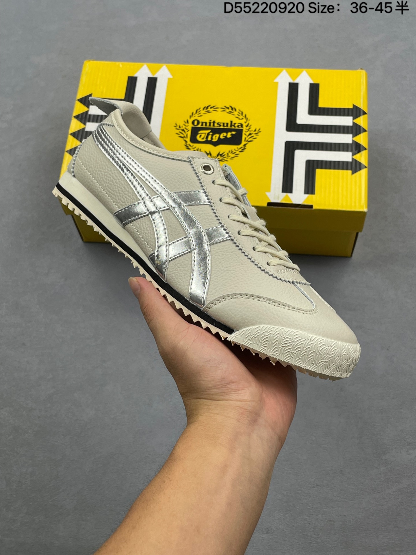 💰110 Asics/亚瑟士 MEXICO 66 SD日产经典老牌-鬼塚虎/Onitsuka Tiger Mexico 66®经典墨西哥系列复古经典百搭板鞋休闲运动鞋慢跑鞋 采用柔软牛皮鞋面，超国标含胶率耐磨耐弯折RB大底。产品从款式颜色造型上体现出追求舒适和细节的完美。鞋类更是推崇手工制作的严谨，融舒适性与可穿性的设计风格。 注重细节的完美和别致魅力，既保持稳重，又不失轻松的时尚感 货号：1183C468-200 尺码：36-45含半码 编号：D55220920