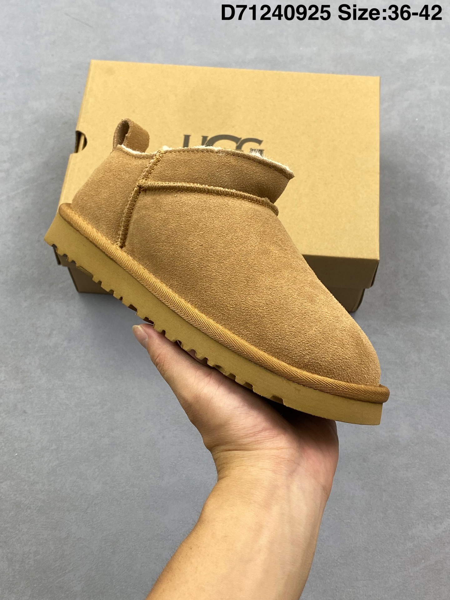 💰120
UGG CLASSIC CMOFORTABLE MINI 耐磨 简约舒适通勤户外休闲时尚 及踝 雪地靴
货号:1173891
尺码:36-42
ID:D71240925