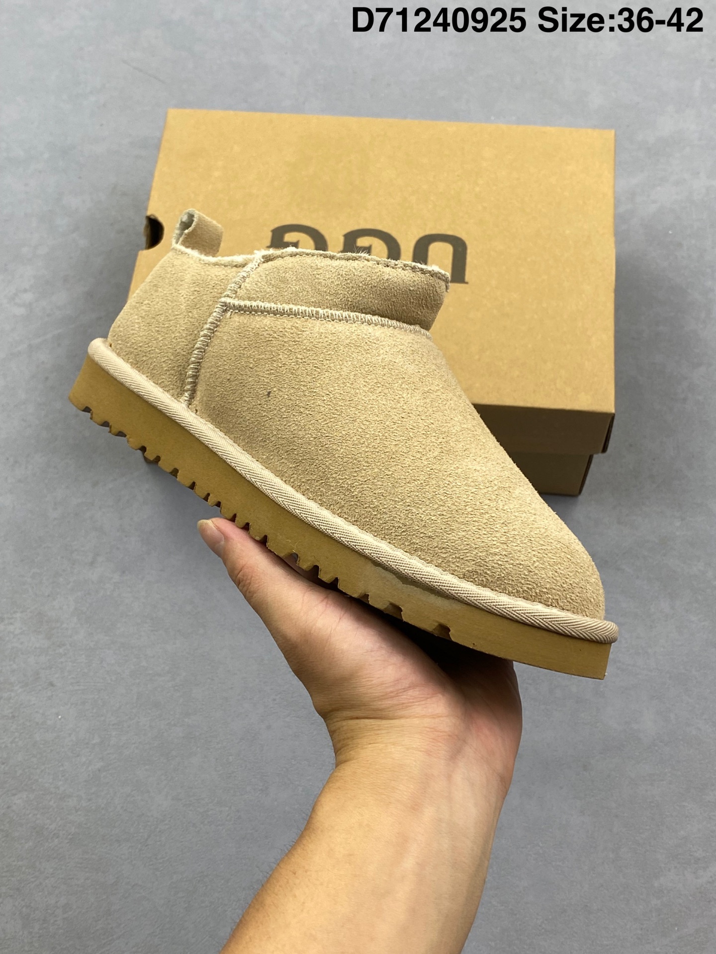 💰120
UGG CLASSIC CMOFORTABLE MINI 耐磨 简约舒适通勤户外休闲时尚 及踝 雪地靴
货号:1173891
尺码:36-42
ID:D71240925