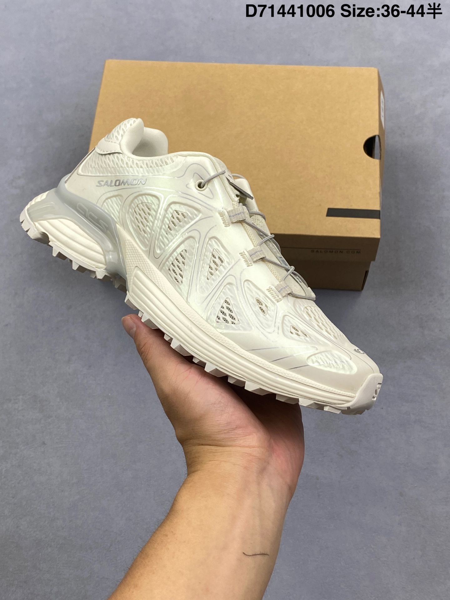 💰220
Salomon XT-WHISPER VOID 萨洛蒙户外越野跑鞋 鞋面采用SENSIFIT贴合技术 全方位贴合包裹脚型 鞋跟部鞋底牵引设计 提供强大的抓地性能 更适应野外崎岖不平的道路 其3D ADVANCED CHASSIS底盘 材料轻量大化 钉齿设计更具稳定性、防护性 鞋底易磨损区运用CONTAGRIP高耐磨材料 应对城市硬质路面长距离跑考验
货号:477962 29
尺码:36-45半
编码:D71441006