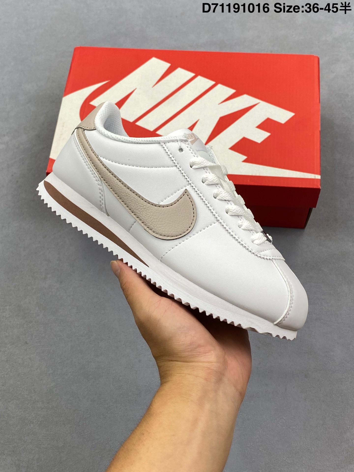 💰95
真标带半码
Nike耐克2025新款男女子防滑耐磨轻便低帮运动休闲阿甘鞋
货号:DN1791-116
尺码:如图
编码:D71191016