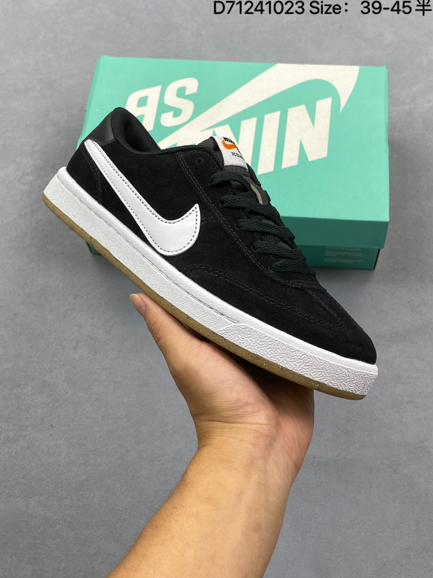 💰120
耐克Nike SB Dunk Low  SB  CLASSIC     扣篮系列复古低帮休闲运动滑板板鞋  货号：CJ9961-001  ID：D71241023