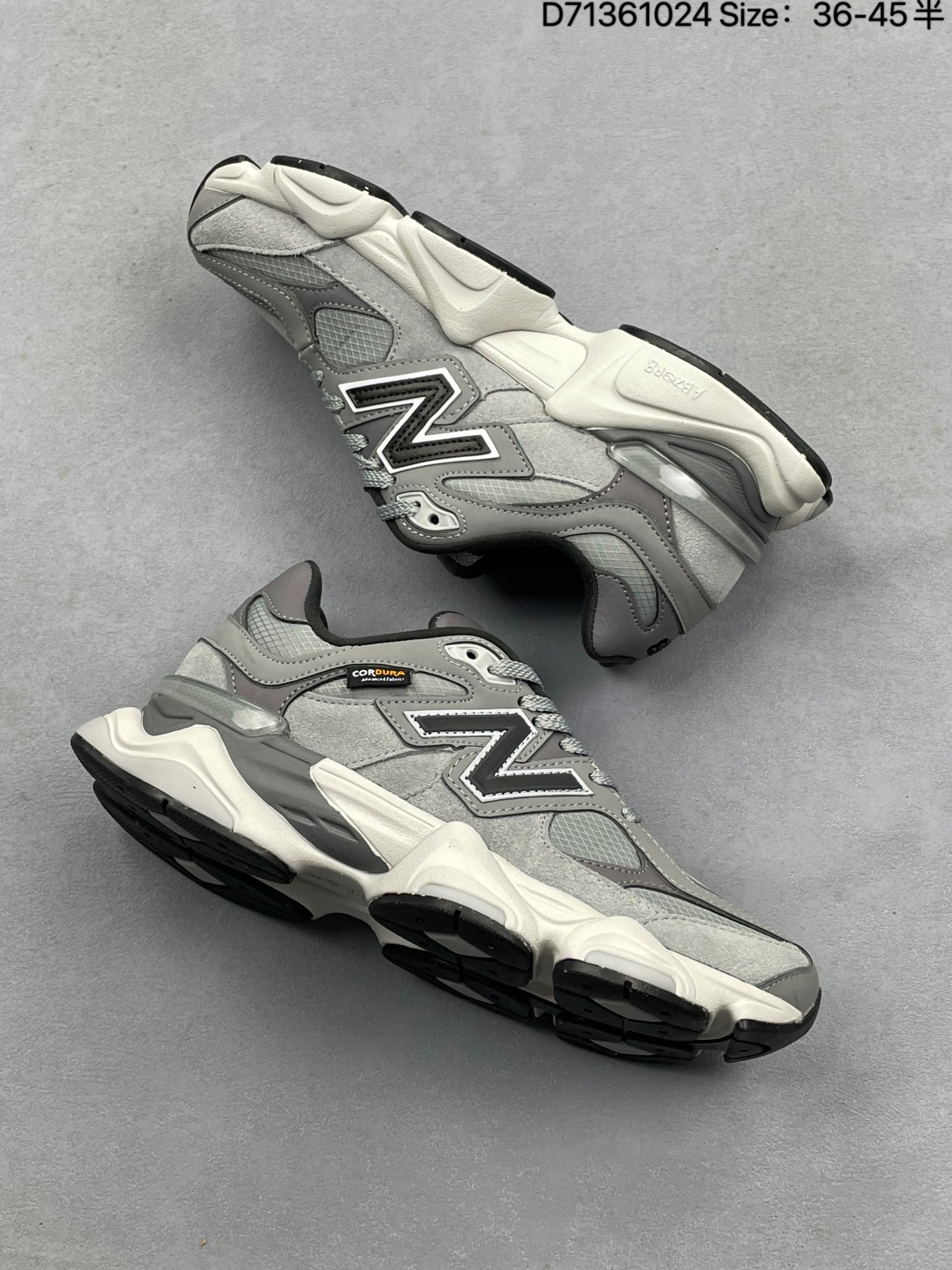 💰180
NB9060 联名款 复古休闲运动慢跑鞋 
鞋款灵感源自设计师本人对夏日的怀日回忆。鞋面大身由空间双格及磨砂鞋面拼接而生，夏日氛围拉满#采用大面积网眼以及麂皮材质覆盖鞋身，还原经典气质。搭载ABZORB避震科技，由泡沫聚酯制成，上脚可以有效减少由鞋底反弹对身体及双腿的冲击力
货号:U9060ZGB
Size:36 37 37.5 38 38.5 39.5 40.5 41.5 42 42.5 43 44 45 
ID:D71361024