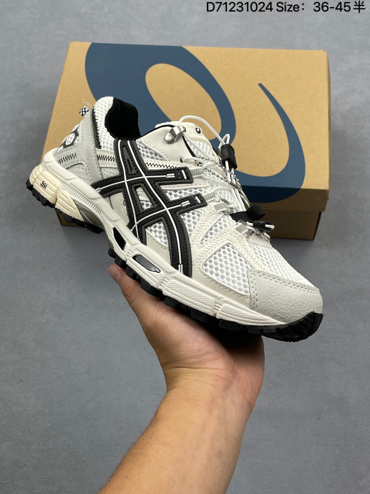 💰115
ASICS GEL-KAHANA 8 FL 复古单品
亚瑟士越野跑步鞋抓地稳定运动鞋缓震耐磨跑鞋 GEL-KAHANA系列为实用级越野跑鞋 融合机能和户外潮流强势回归 核心科技GEL内置于后跟 配合SPEVA弹性中底 减轻落地时地面对脚部的冲击力 中底内侧DYNAMIC DUOMAX 双密度防倾斜装置和中足补强结构 以及后跟几何形状构造 多方面支撑保护 AHAR耐磨橡胶大底 配合沟槽纹路设计 增强抓地力 后足GEL缓冲系统 减轻冲击时的冲击 实现平稳过渡 Trusstic系统 减少鞋底的重量 同时保留了鞋子结构的完整性
货号:1012B634-101
尺码:如图
编码:D71231024