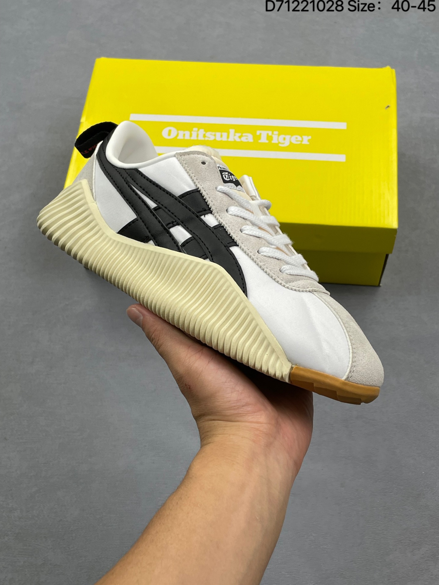 💰110
Asics/亚瑟士 ASICS Onitsuka Tiger ACROMOUNT 鬼冢虎 25新款男女通用运动休闲鞋 缓震回弹低帮鞋 1183B257
类型:男鞋
码数:40 41 42 43 44 45
D71221028