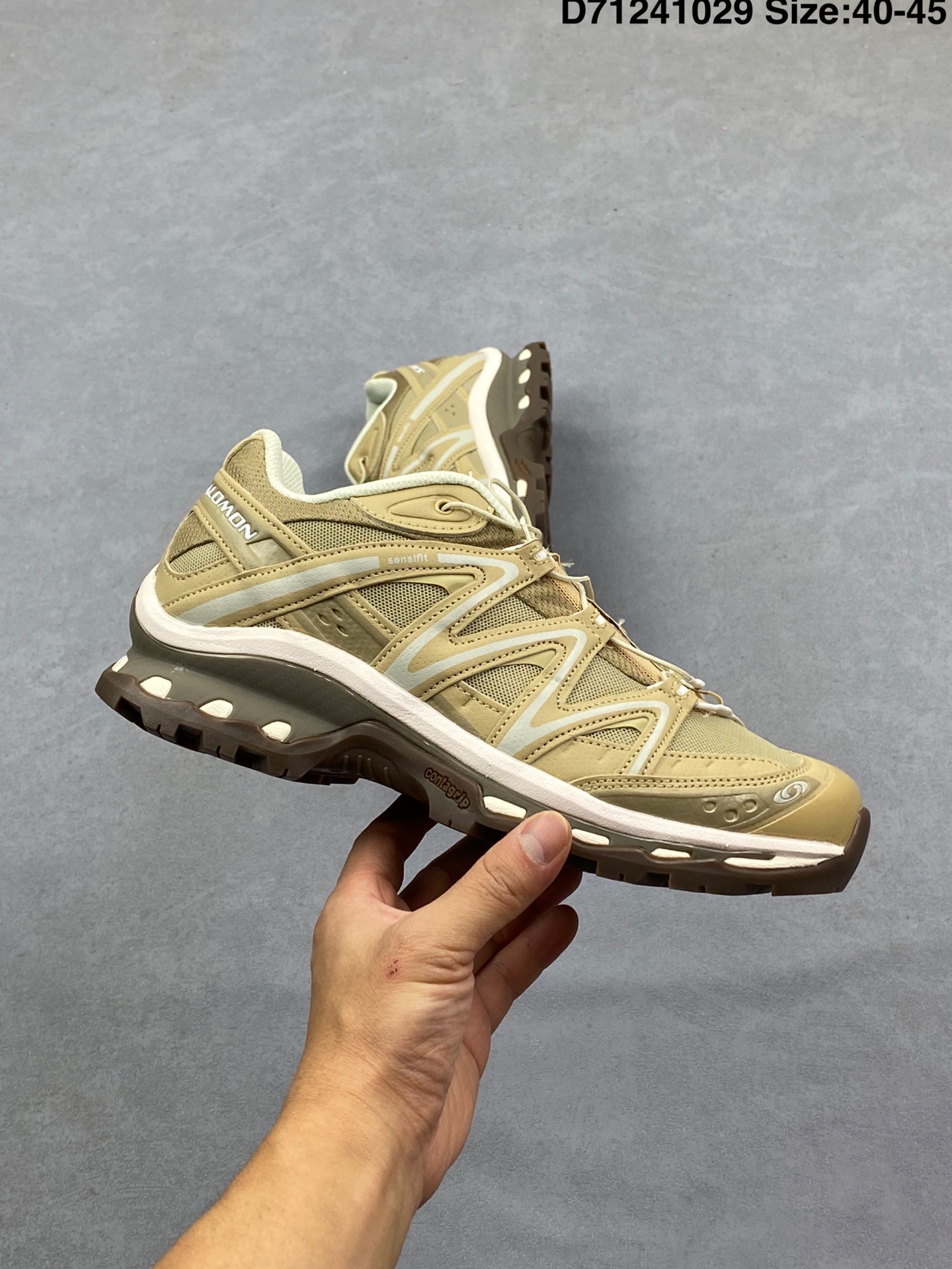 特价‼️💰120
公司级✅SALOMON萨洛蒙XT-QUEST PANHUI 时尚 舒适減震防滑耐磨 低帮跑步鞋
鞋面采用SENSIFIT贴合技术 全方位贴合包裹脚型 鞋跟部鞋底牵引设计 提供强大的抓地性能 更适应野外崎岖不平的道路 其3D ADVANCED CHASSIS底盘 材料轻量大化 钉齿设计更具稳定性、防护性 鞋底易磨损区运用CONTAGRIP高耐磨材料 应对城市硬质路面长距离跑考验
货号:410588-28
尺码:如图
D71241029