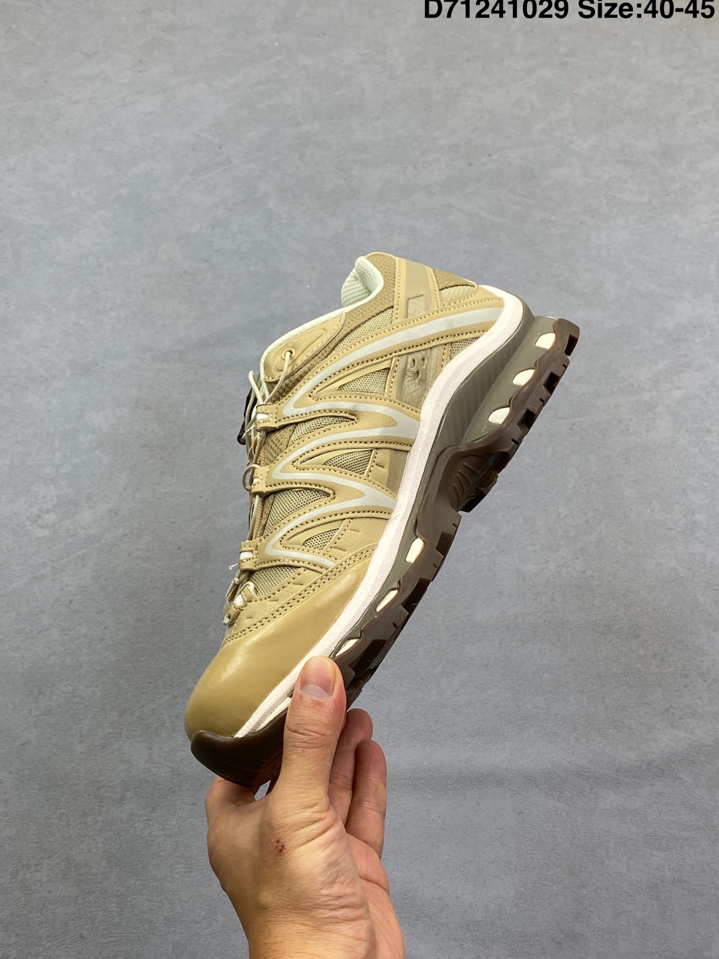 特价‼️💰120
公司级✅SALOMON萨洛蒙XT-QUEST PANHUI 时尚 舒适減震防滑耐磨 低帮跑步鞋
鞋面采用SENSIFIT贴合技术 全方位贴合包裹脚型 鞋跟部鞋底牵引设计 提供强大的抓地性能 更适应野外崎岖不平的道路 其3D ADVANCED CHASSIS底盘 材料轻量大化 钉齿设计更具稳定性、防护性 鞋底易磨损区运用CONTAGRIP高耐磨材料 应对城市硬质路面长距离跑考验
货号:410588-28
尺码:如图
D71241029