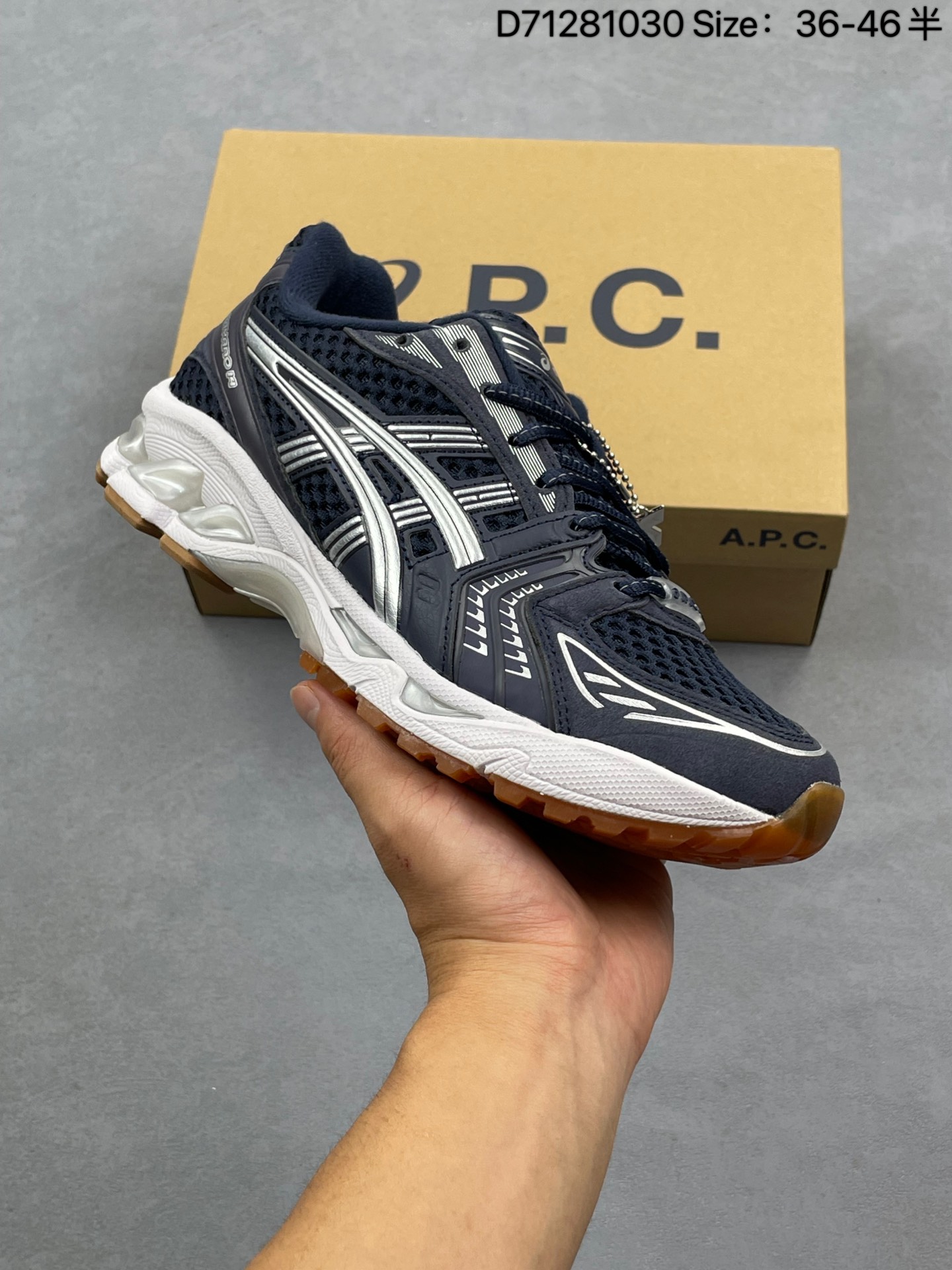 💰140
Asics Gel-Kayano 14
亚瑟士运动休闲透气专业跑鞋
采用工程弹性双层再生针织密度鞋面材质
后跟3D可视GEL缓震乳胶物料
升级FF BLAST PLUS全新缓震中底部位科技材质
外置高耐磨橡胶外底 稳步升级,跑出节奏
官方货号: 1203A727-100
尺码:36 37 37.5 38 39 39.5 40 40.5 41.5 42 42.5 43.5 44 45
编码D71281030
