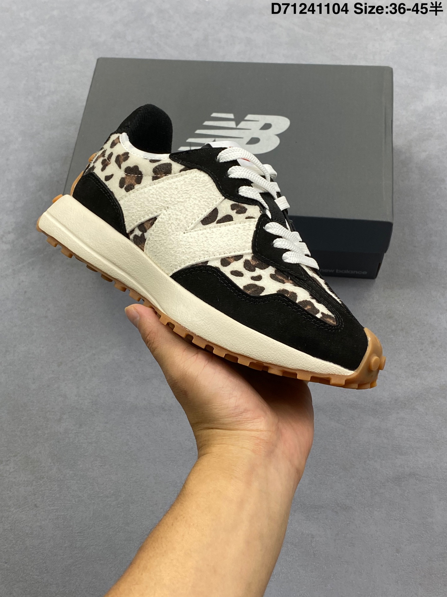 💰110
NB新百伦New Balance MS327系列复古休闲运动慢跑鞋“皮革米白灰海军绿生胶底”
货号：WS327LG1尺码：36 37 37.5 38 38.5 39 40 40.5 41.5 42 42.5 43 44 44.5 45
编码：D71241104