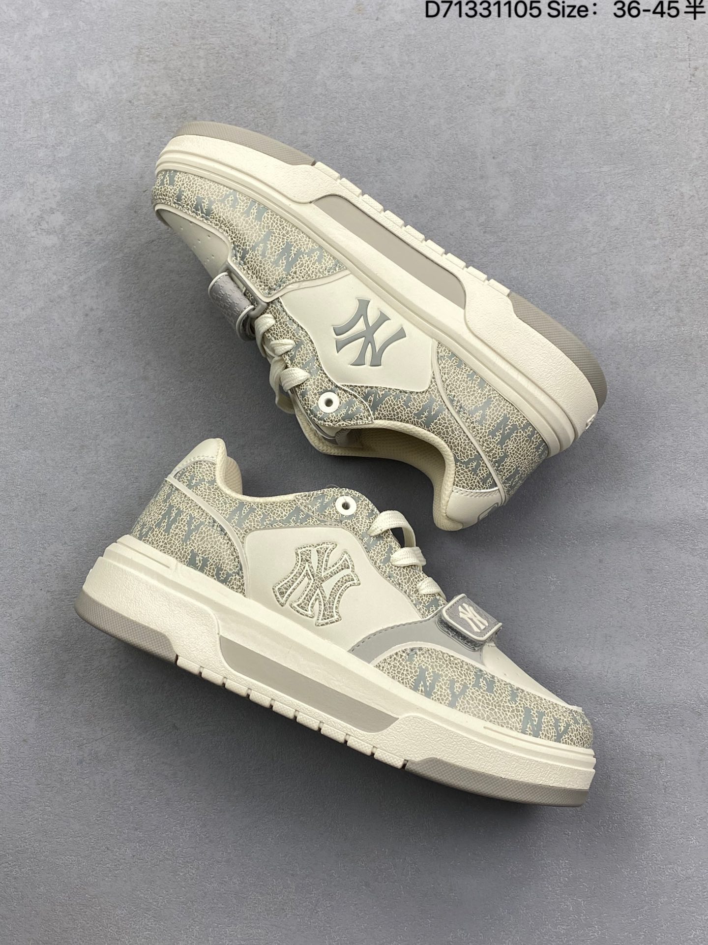 💰155
MLB/韩国F&F旗下运动品牌 男女鞋真标半码制采用软质纤维移膜革面鞋面材质,全新独立5cm厘米外增高轻质发泡中底组合耐磨橡胶外底片❗️学院穿搭爆款,Korea韩国限定!联乘美国榄球洋基队New York Yankees x MLB Chunky Liner Basic Mid 学长鞋系列老爹风轻量增高厚底百搭休闲运动板鞋 3ASXP025N
类型:男女鞋
码数:36 36.5 37.5 38 38.5 39 40 40.5 41 42 42.5 43 44 45
编码:D71311105