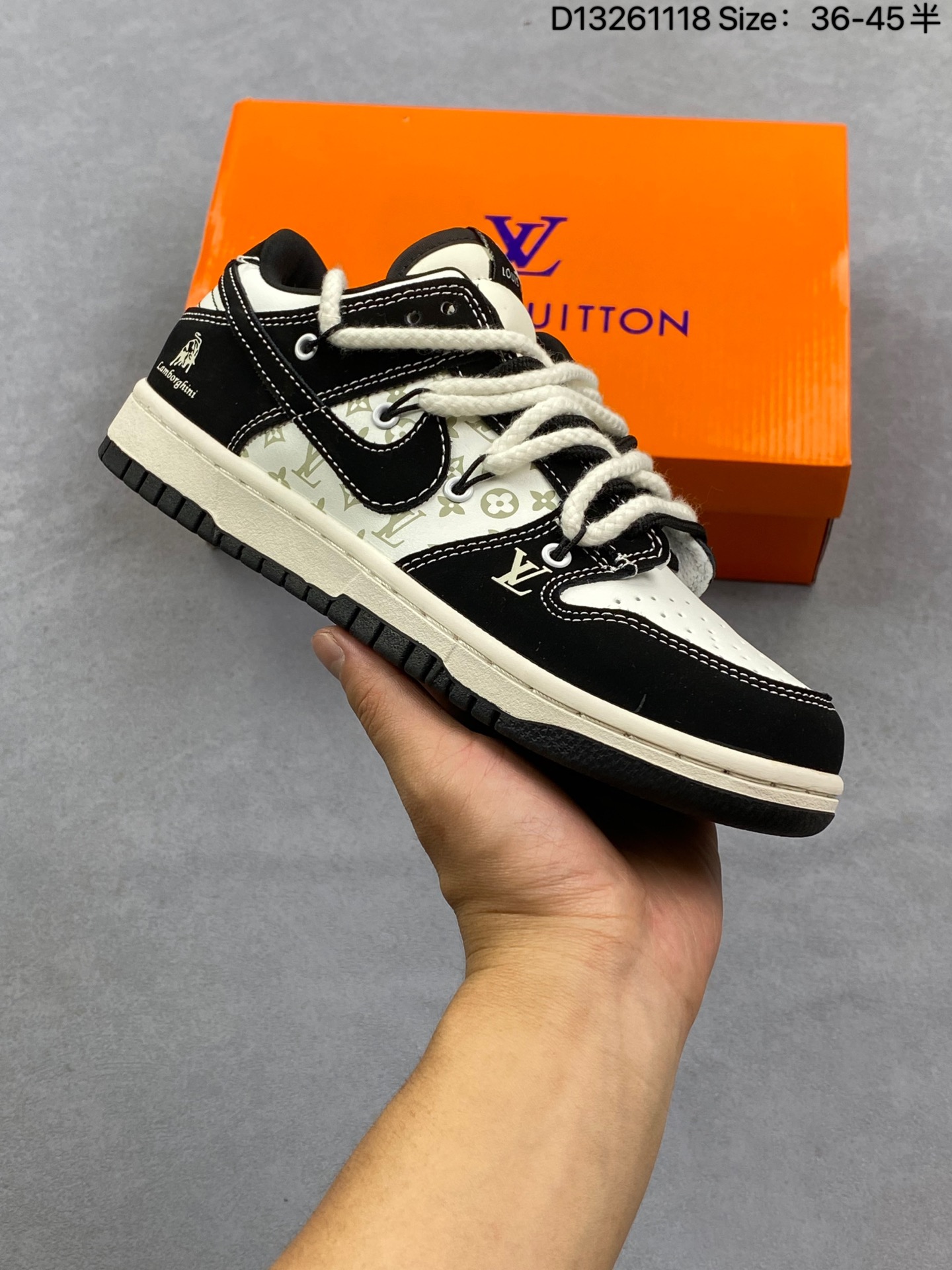 💰130
Dunk Low 北面 x CDG 三方联名 周年高端定制 低帮休闲板鞋
#定制鞋盒 大厂纯原品质出货 超高清洁度 皮料切割干净无任何毛边 细节完美
货号:DM6868-015
尺码:36 36.5 37.5 38 38.5 39 40 40.5 41 42 42.5 43 44 45
编码:D13261118