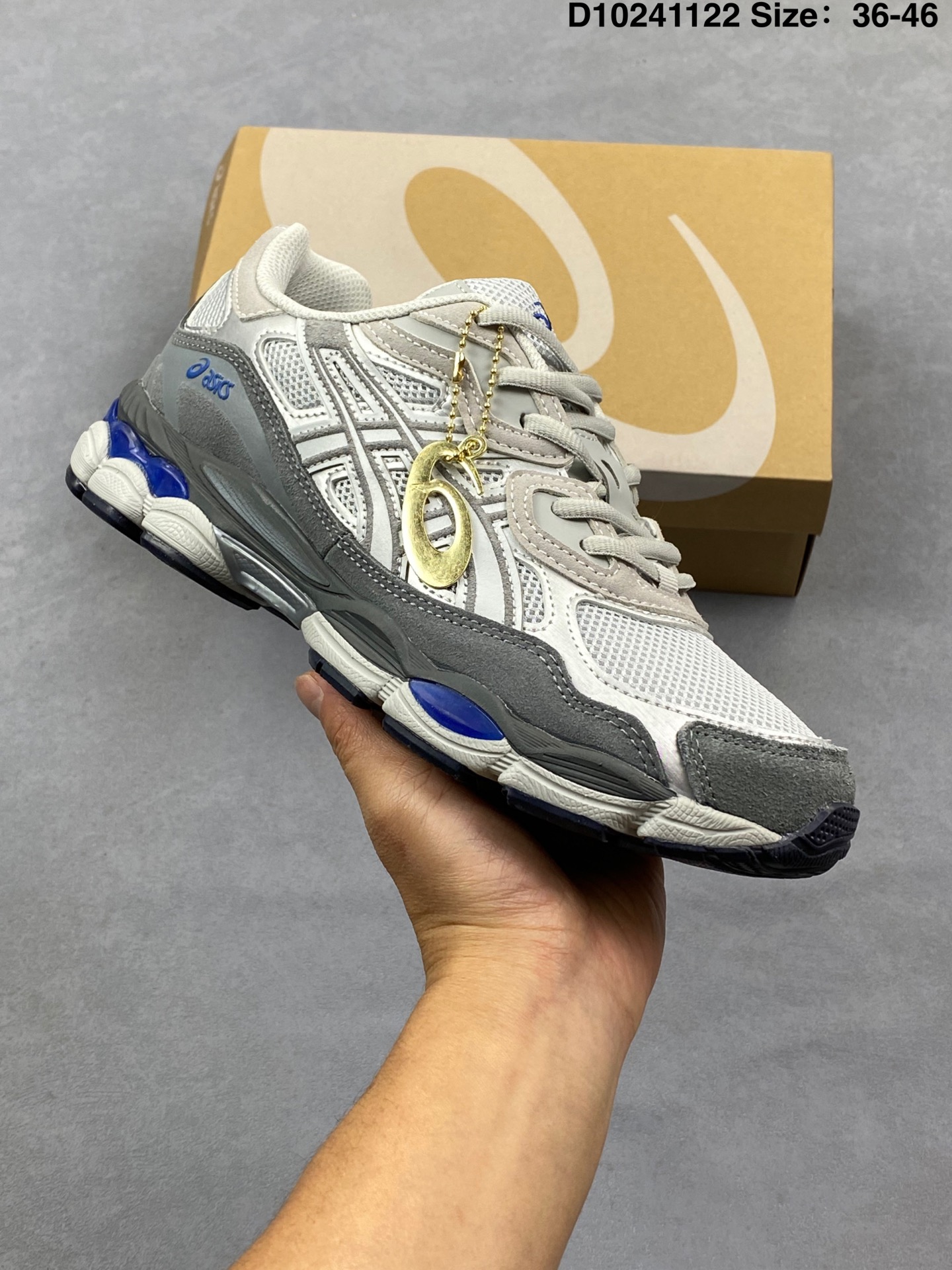 💰120
Asics/亚瑟士 男女鞋真标半码制,升级原楦原纸版开发,采用翻毛皮组合网眼布鞋面材质,后跟和前掌嵌入GEL胶缓震,轻质发泡材料组合耐磨橡胶外底❗️又一双「鞋圈黑马」,日本专业跑鞋品牌-亚瑟士/Asics Gel-NYC 系列低帮复古休闲运动慢跑鞋 1203A383
类型:男女鞋
码数:36 37 38 39 39.5 40.5 41.5 42 42.5 43.5 44 45
编码:D10241122