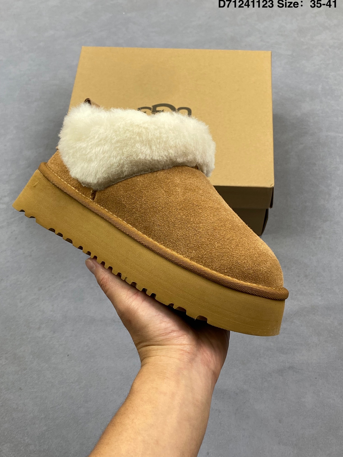 合集💰120
公司级:UGG TAZZ 舒适柔软时尚 耐磨增高保暖 民族风一脚蹬保暖雪地靴
尺码:35~40
编码:D71241123