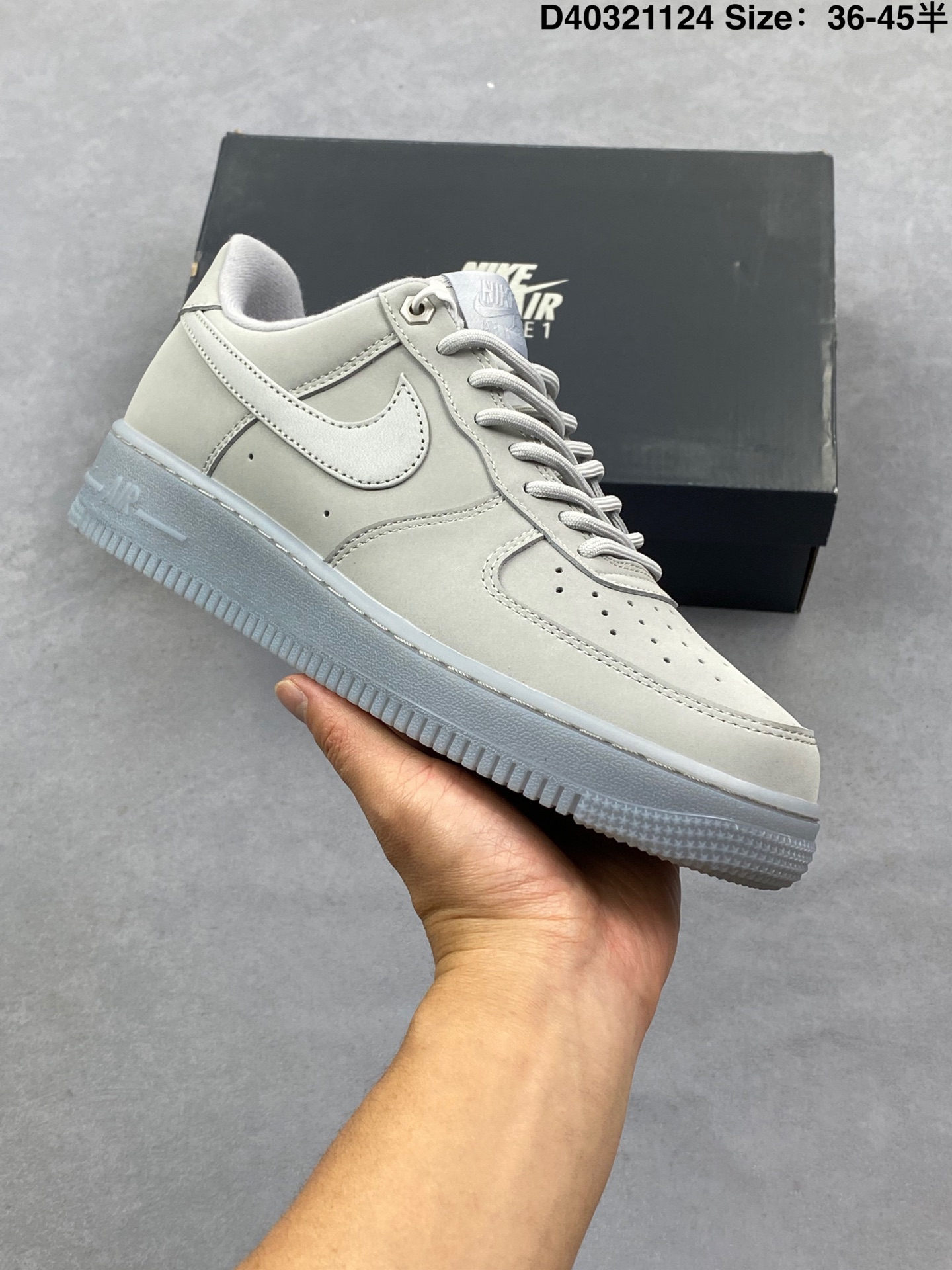 耐克Air Force 1 Low 空军一号低帮百搭休闲运动板鞋.柔软、弹性十足的缓震性能和出色的中底设计,横跨复古与现代的外型结合,造就出风靡全球三十多年的Force 1. 货号:DH4406-100 923044 100 CJ9179 200 ID:D40321124