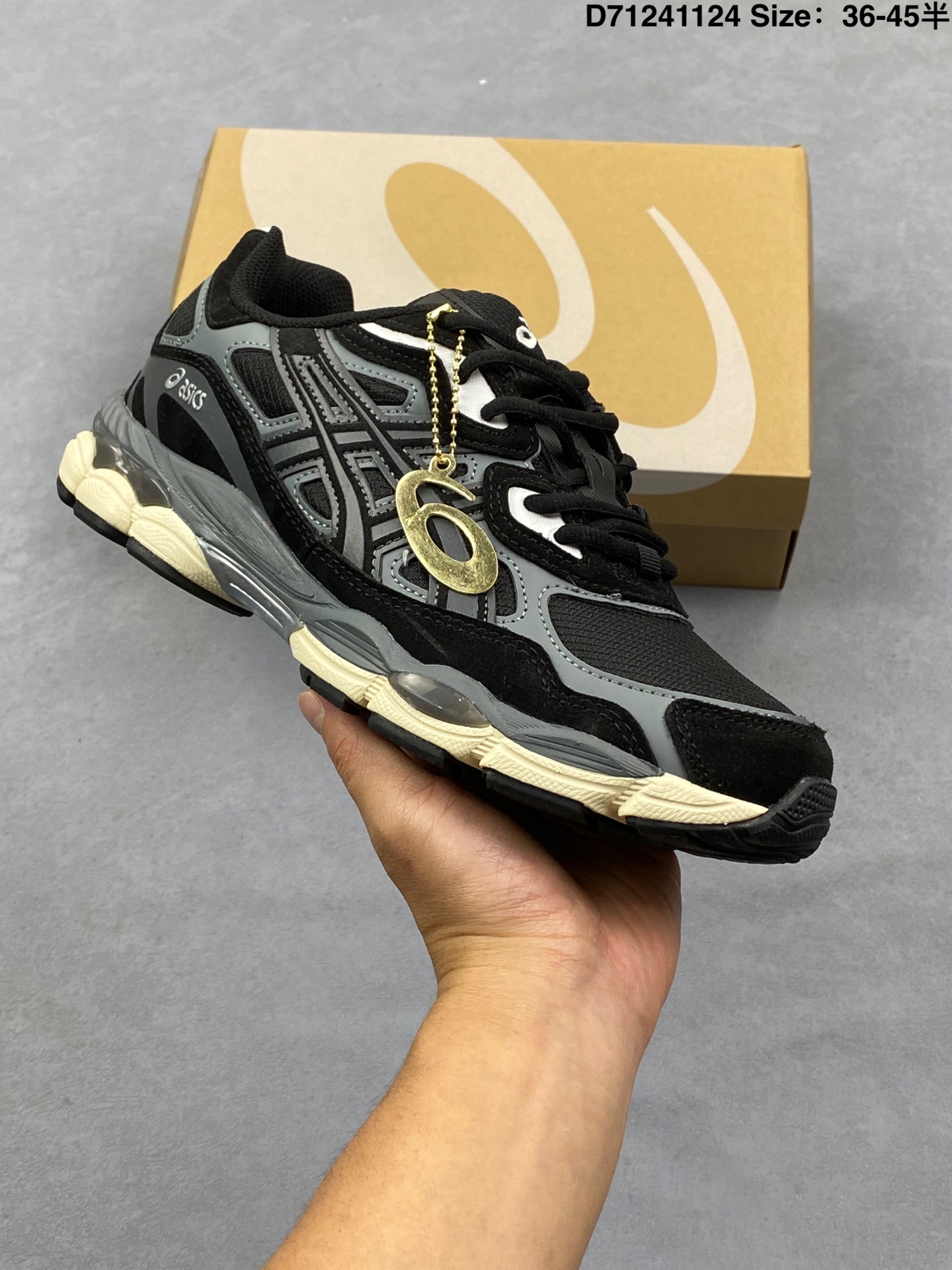 💰120
ASICS GEL-NYC 亚瑟士 透气网眼鞋面 配合部分合成革材质 采用全新AHAR+橡胶材质 更加耐磨
货号:1201A789-250
尺码:36 37 37.5 38 39 39.5 40.5 41.5 42 42.5 43.5 44 45
ID:D71241124