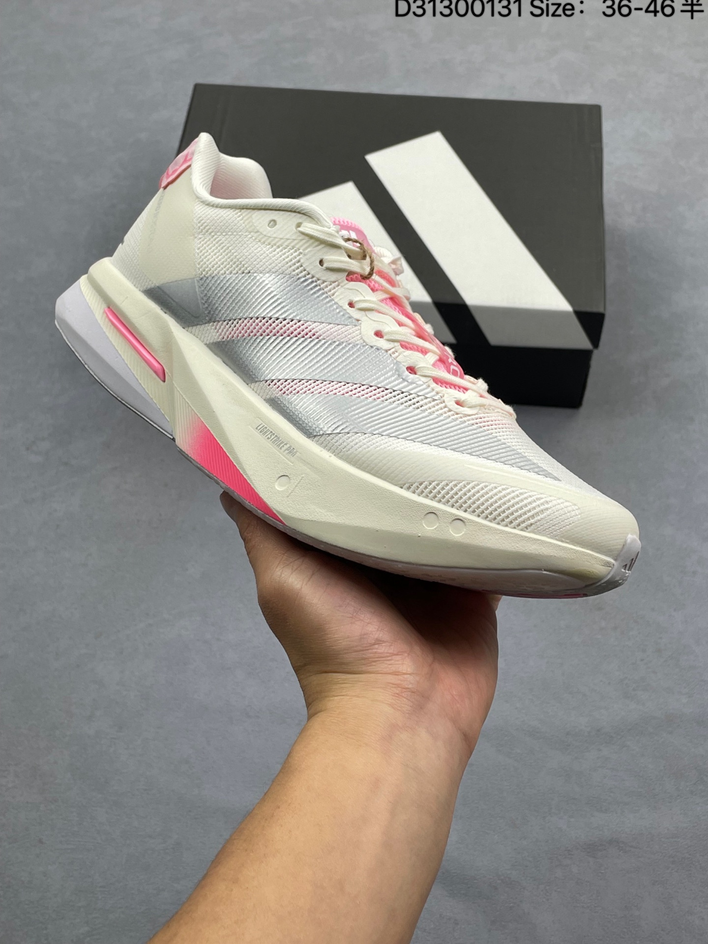 💰150
阿迪达斯adidas adizero BOSTON 13 透气网眼竞速跑鞋Boost 缓震底 阿迪后跟加厚 呵护脚后跟 立体保护软绵鞋口轻松穿脱不磨脚 安全防撞包裹鞋头符合人体结构 精心设计 行走柔软触感
尺码：36-45半
货号：JQ9830#
D31300131