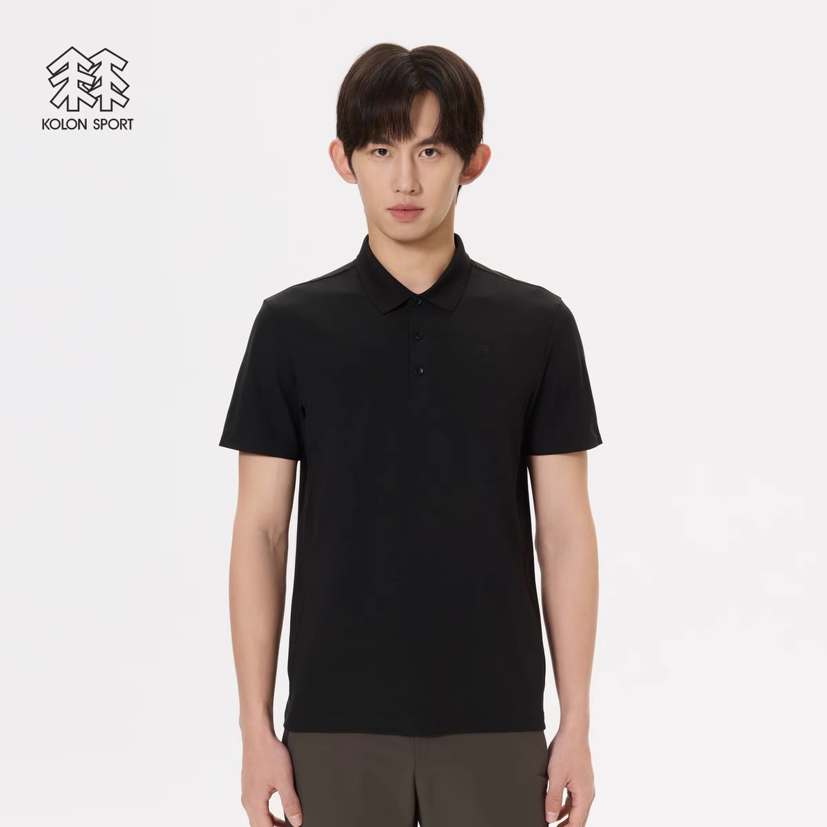 特价‼️P75 顶尖现货 KOLONSPORT可隆户外男速干吸湿运动抗菌POLO衫绝对是您的不二之选!可搭情侣款!
可隆品牌在户外服饰领域一直处于领先地位,这款POLO衫更是凭借其出色的性能和品质,成为了众多户外爱好者的心头好!
首先,这款KOLONSPORT可隆户外男速干吸湿运动抗菌POLO衫采用了速干材质,能够快速吸湿排汗,让您在运动时保持干爽舒适。同时,抗菌技术的运用,能够有效抑制细菌繁殖,减少运动时汗液对肌肤的刺激。
除此之外,这款POLO衫还采用了优质的面料,柔软舒适,贴合肌肤,让您在运动时更加自如、舒适。独特的领口设计,提高了颈部保护性,让您在户外运动中更加安全。
更为重要的是,可隆户外男速干吸湿运动抗菌POLO衫的款式简约大方,百搭时尚,无论您是喜欢休闲风格的户外运动,还是喜欢冒险挑战的户外探险,都能找到属于自己的那一款。
赶快行动起来,让这款KOLONSPORT可隆户外男速干吸湿运动抗菌POLO衫成为您户外运动中的得力助手,让您的运动更加愉快、舒适!KOLON SPORT可隆户外男速干吸湿运动抗菌POLO衫【SECO空气POLO】
颜色:黑色 白色
尺码:M- XXL
M: 衣长66胸围100肩宽44
L: 衣长68胸围102肩宽46
XL:衣长70胸围108肩宽48
XXL:衣长72胸围112肩宽50