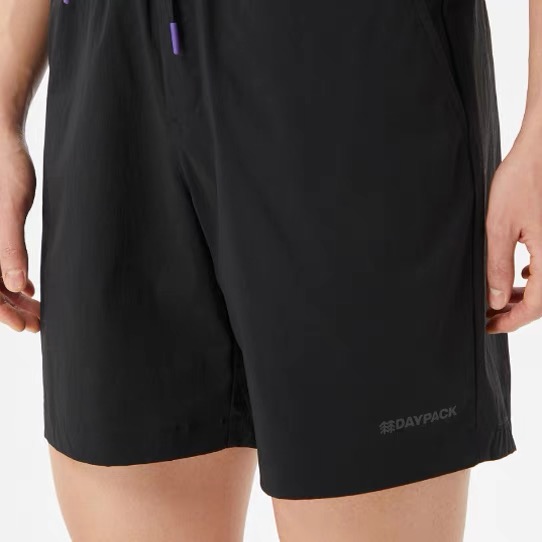 P110 顶尖现货 KOLON SPORT可隆男士户外速干运动短裤
官w在售,很硬的一批货,
面料质感做工品相都相当完美,懂货的兄弟一眼就看的出...客供机能速干面料,具有很高的拉伸性能
除了提供耐磨性外,穿起来也非常舒适,
并提供极大的运动自由度和高度的舒适度
适合进行各种有氧运动时穿着,更舒适灵活
超强,吸湿排汗,透气,轻量,速干,抗皱,拼接剪裁,活动自如。
裤绳绳头的紫色和橘色撞色设计,是简约中的一个亮点!彰显个性!上身面料触感很清凉,透气排湿功能强大,可以快速挥发汗水防止产生异味,非常适合夏季穿着。
做工细节完美,立体剪裁设计,上身好看百搭不挑人,运动休闲两不误,喜欢的兄弟千万不要错过!
颜色:黑色,灰白色
尺码:M-XXL
M腰围74臀围100裤长48推荐130斤左右
L腰围78臀围104裤长50推荐150斤左右
XL腰围82臀围108裤长52推荐165斤左右
XXL腰围86臀围112裤长54推荐180斤左右