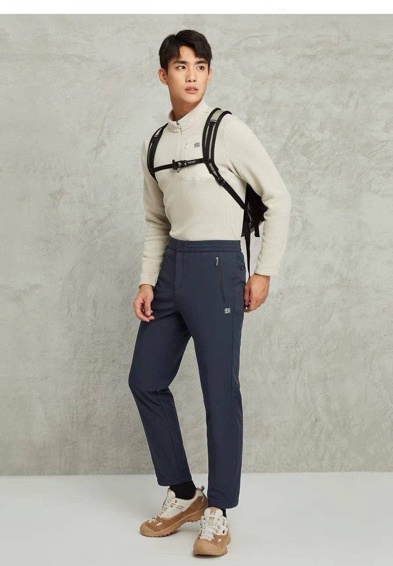 P140 顶尖现货 可隆KOLONSPORT半拉链男士运动加绒针织长袖,男士户外加绒小立领半拉链~运动、登山、健身、日常通勤装,合身不紧身,宽松不松垮,纤秾合度,舒适不勒!恰如其分的科学立体剪裁,实打实的不挑人,强悍的给力实穿性,决对值得你为之心服!!左胸前的LOGO上的标识,既增长品牌辨识度又增长耐洗不掉性!小立领+半拉链的套头款,便利穿脱!同时更够给脖颈更多一寸的和缓防护!适合秋冬季户外步履时穿着!锁边加固 超卓的品质,既证实了品牌身份,也为耐穿打下了根底!在细节上还是很到位!拉链处品牌立体LOGO不轻易掉的设计是很好的一个小细节,是一款反单回购率超高的爆款!面料绒软亲肤舒适!
颜色 : 黑色 米白
尺码 : M—XXL
M衣长68胸围108肩宽44袖长62
L衣长70胸围112肩宽45袖长64
XL衣长72胸围116肩宽47袖长66
XXL衣长74胸围120肩宽49袖长68