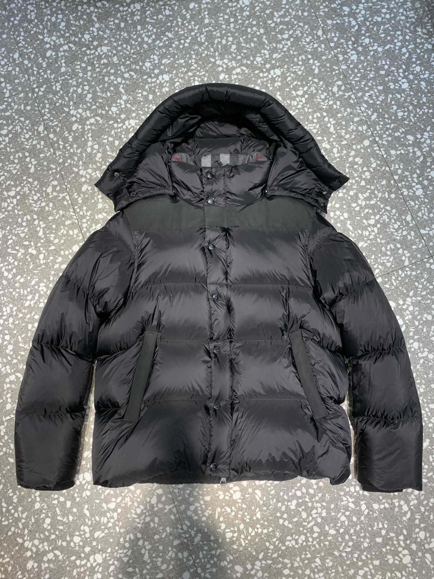 High-end Burberry down jacket, versatile as coat or vest. Waterproof, windproof, lightweight. 95% white duck feather, warm design, unisex. Sizes 48-56.-Big cat