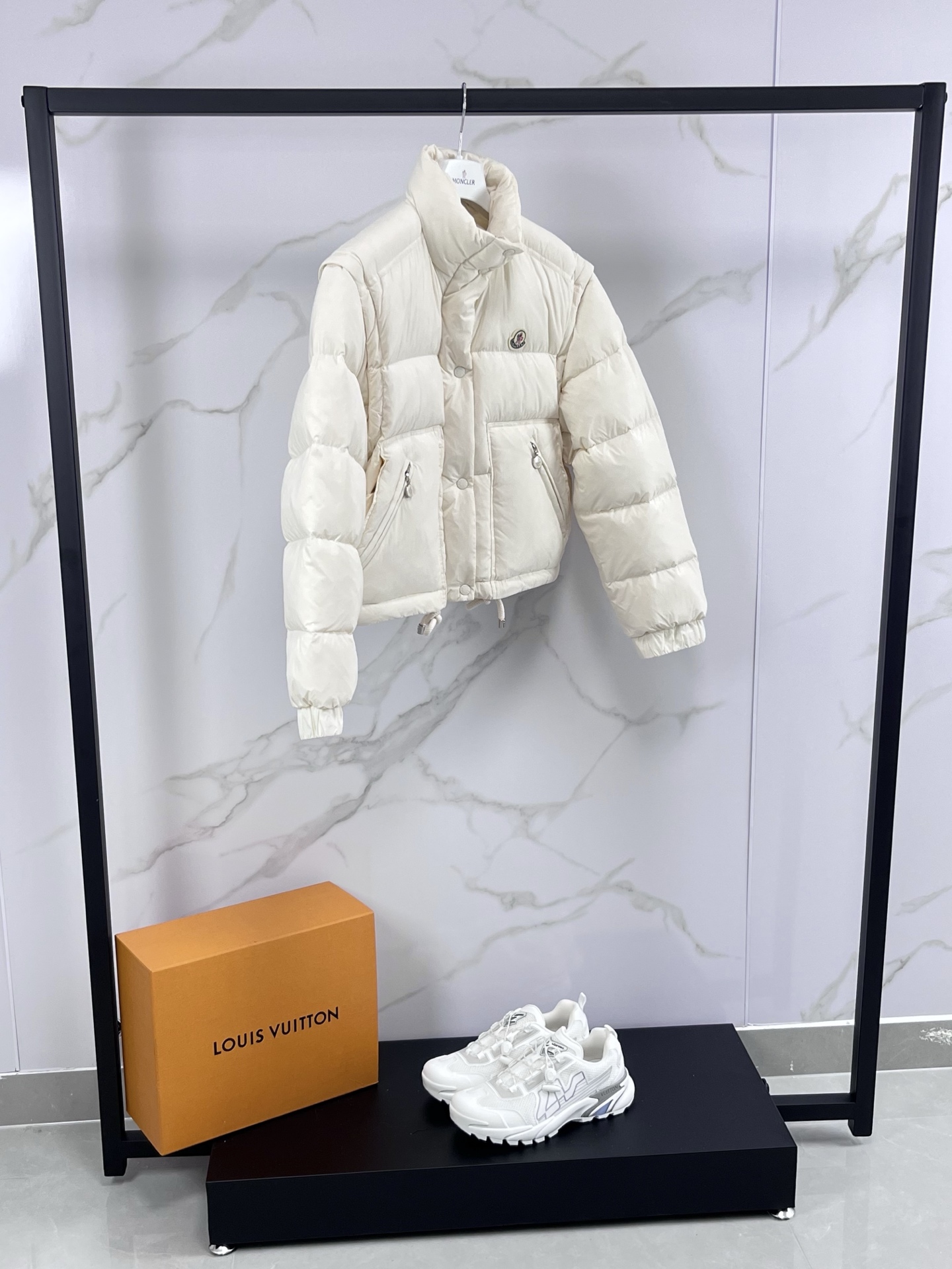Moncler Women's Selle Melard Color Lightweight Down Jacket - Stylish & Warm 4 i1757422659466 375 0 2
