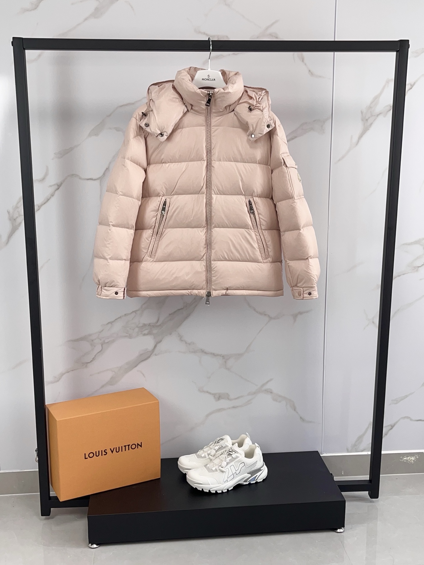 Moncler Maire Donsjas met Capuchon - Stijlvol en Warm voor Dames