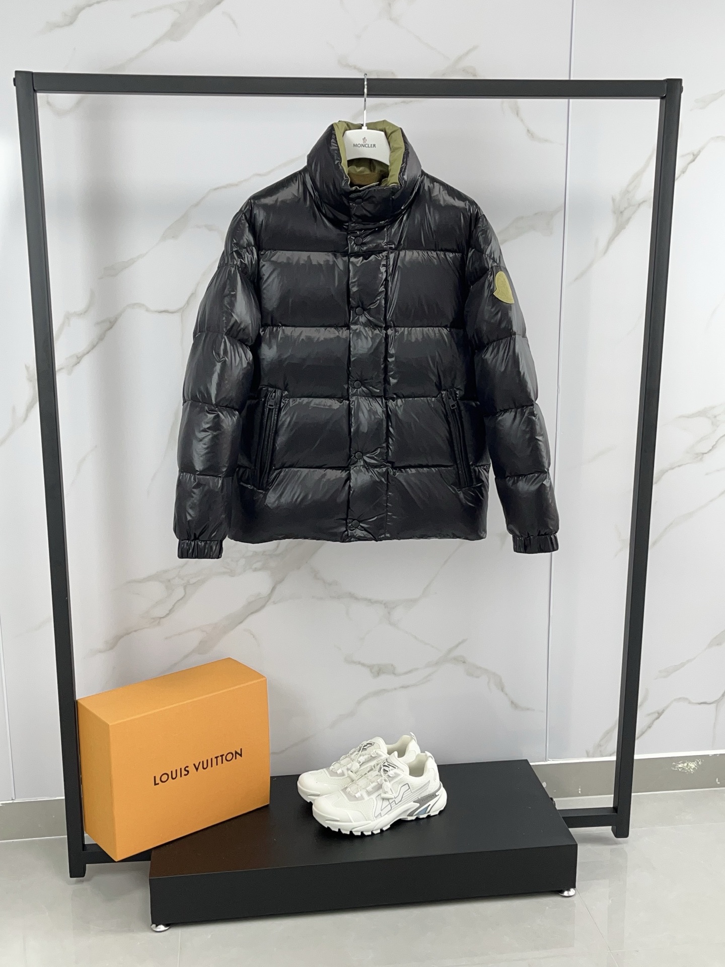 Moncler Dervox Veste matelassée courte pour homme - Chaleur et style garantis!