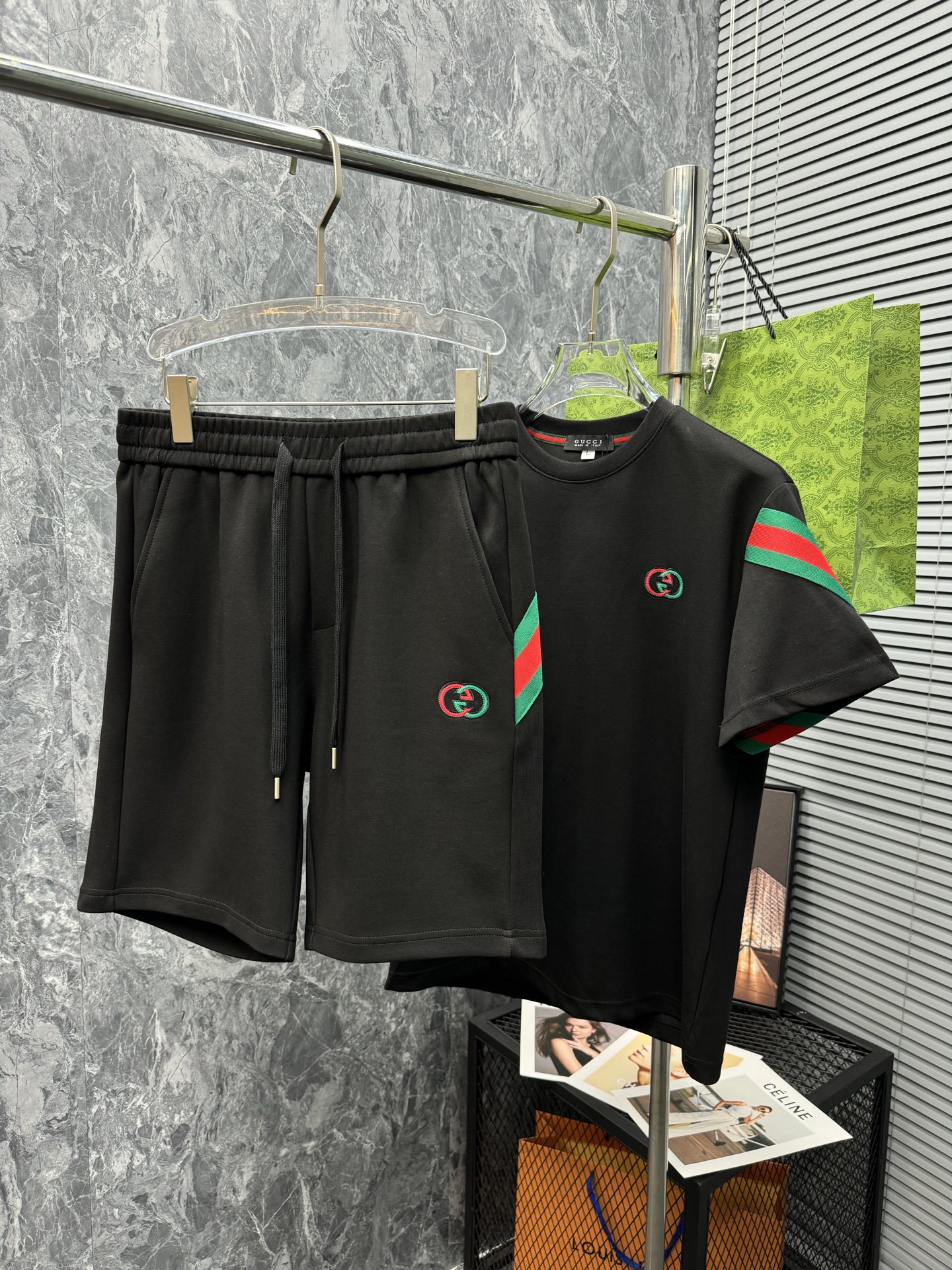 ！2025春夏专柜新款休闲套装！高端推荐！定制欧棉材质 超柔软亲肤触感！胸前精致品牌Logo点缀 剪裁属