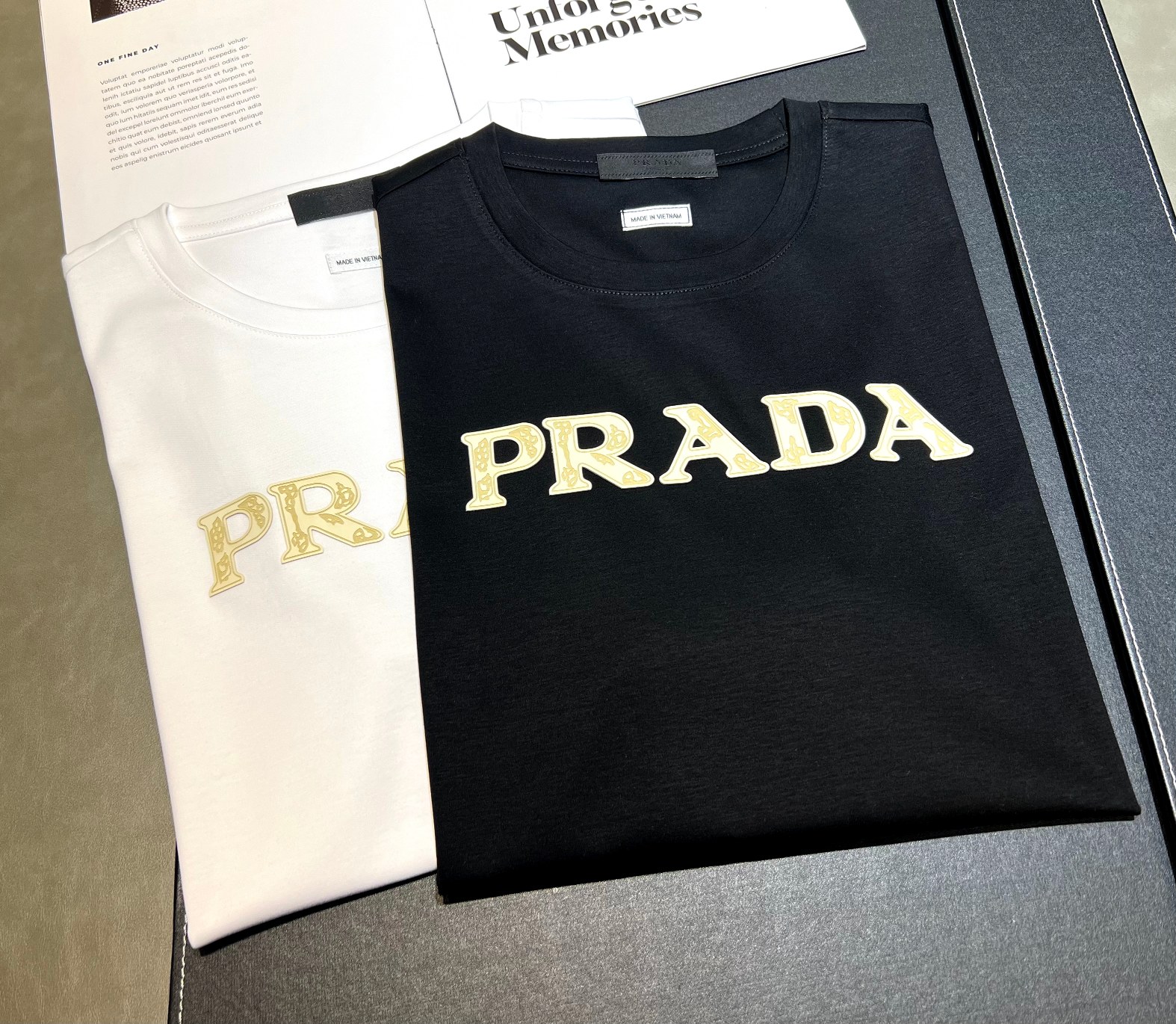 2026 nueva primavera y verano algodón mercerizado 270 g logotipo de manga corta: PRADA Proceso: silicona Color: negro /…