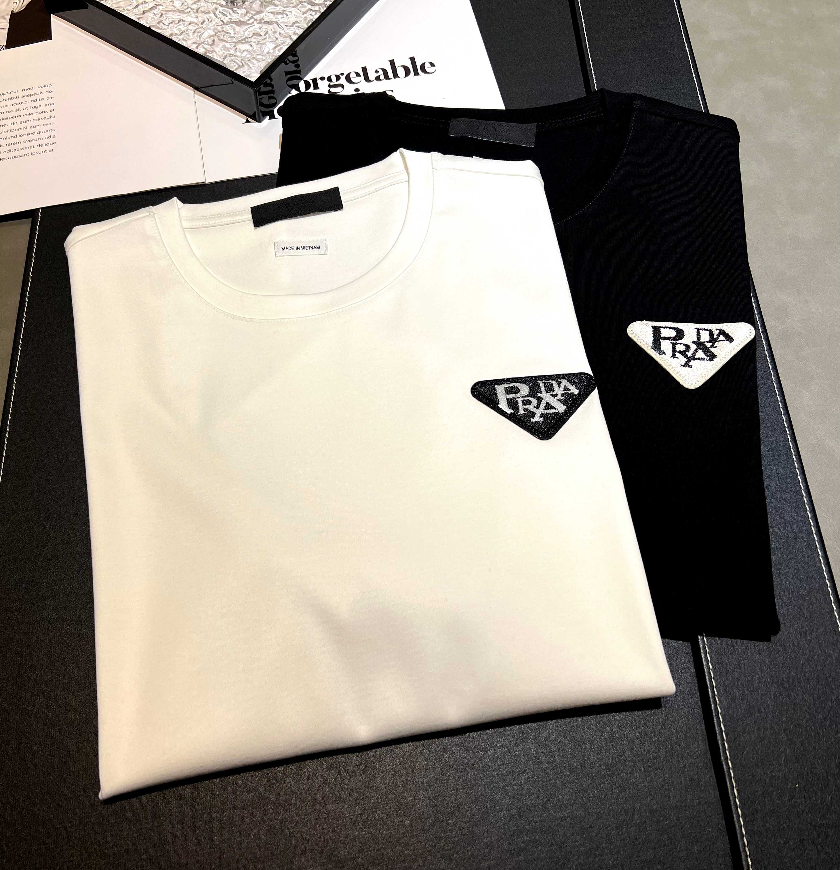 2025 nueva primavera y verano 270 g de algodón mercerizado de manga corta logotipo: PRADA Artesanía: bordado Zhangzi Co…