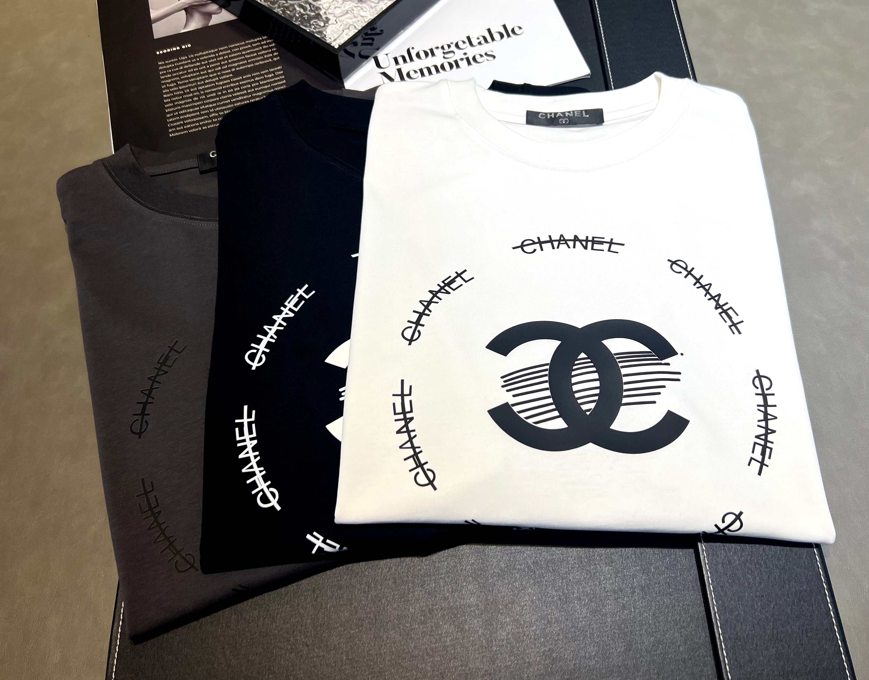 Camiseta de manga corta de algodón puro de 270 gramos, tejido liso de doble hilo, primavera/verano 2026. Logo: CHANEL. …
