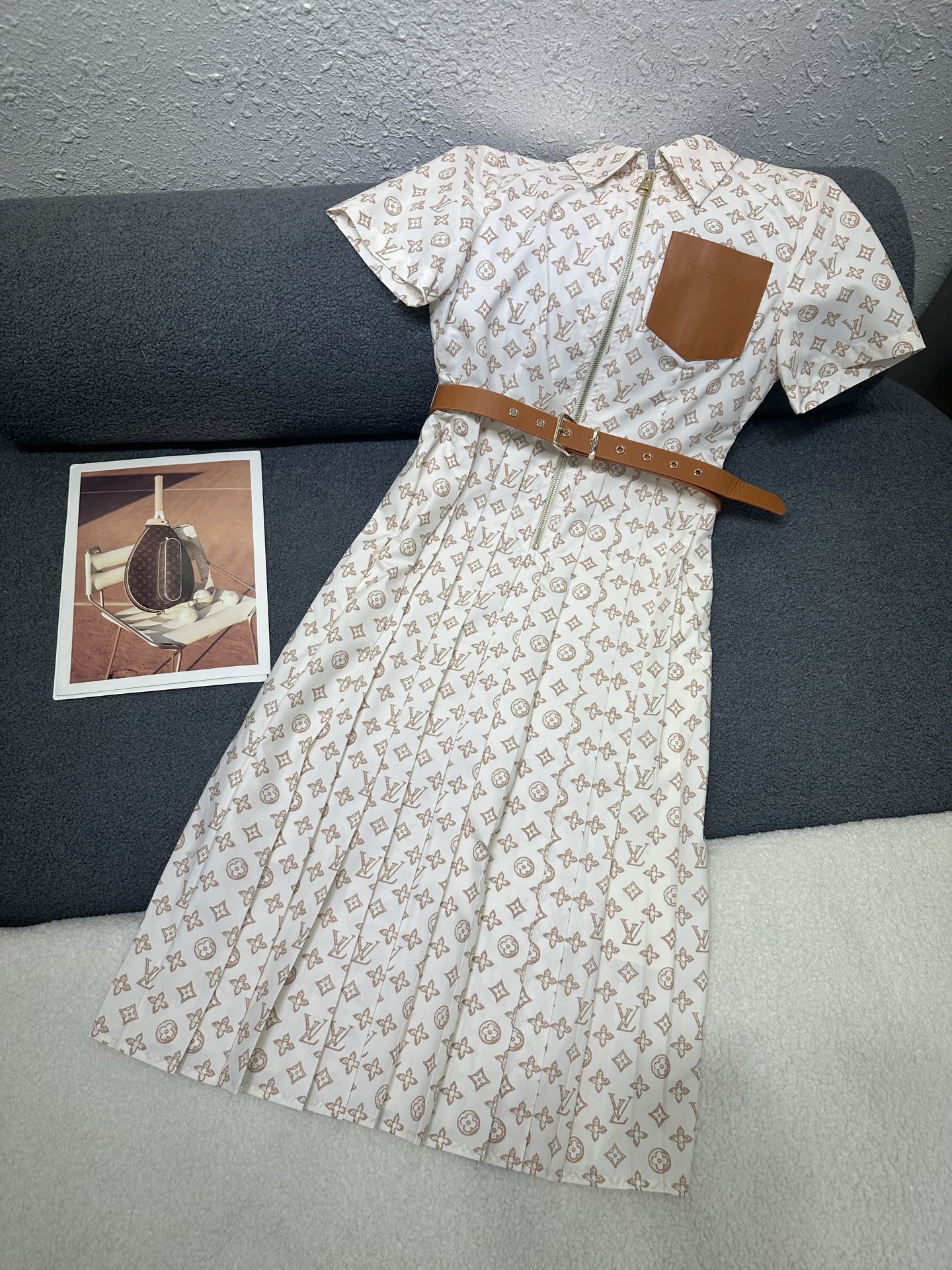 NO:761004,Louis Vuitton*2026 spring and summer new pleated pleated dress/printed fabric/style design is full of western style/light and comfortable fabric two-color SML,,louis vuitton,skirts,19860909Louis Vuitton*2026春夏新款百褶压折连衣裙/印花面料/版型设计洋气十足/面料轻薄舒适 两色SML,,louis vuitton,skirts,,Women's clothing