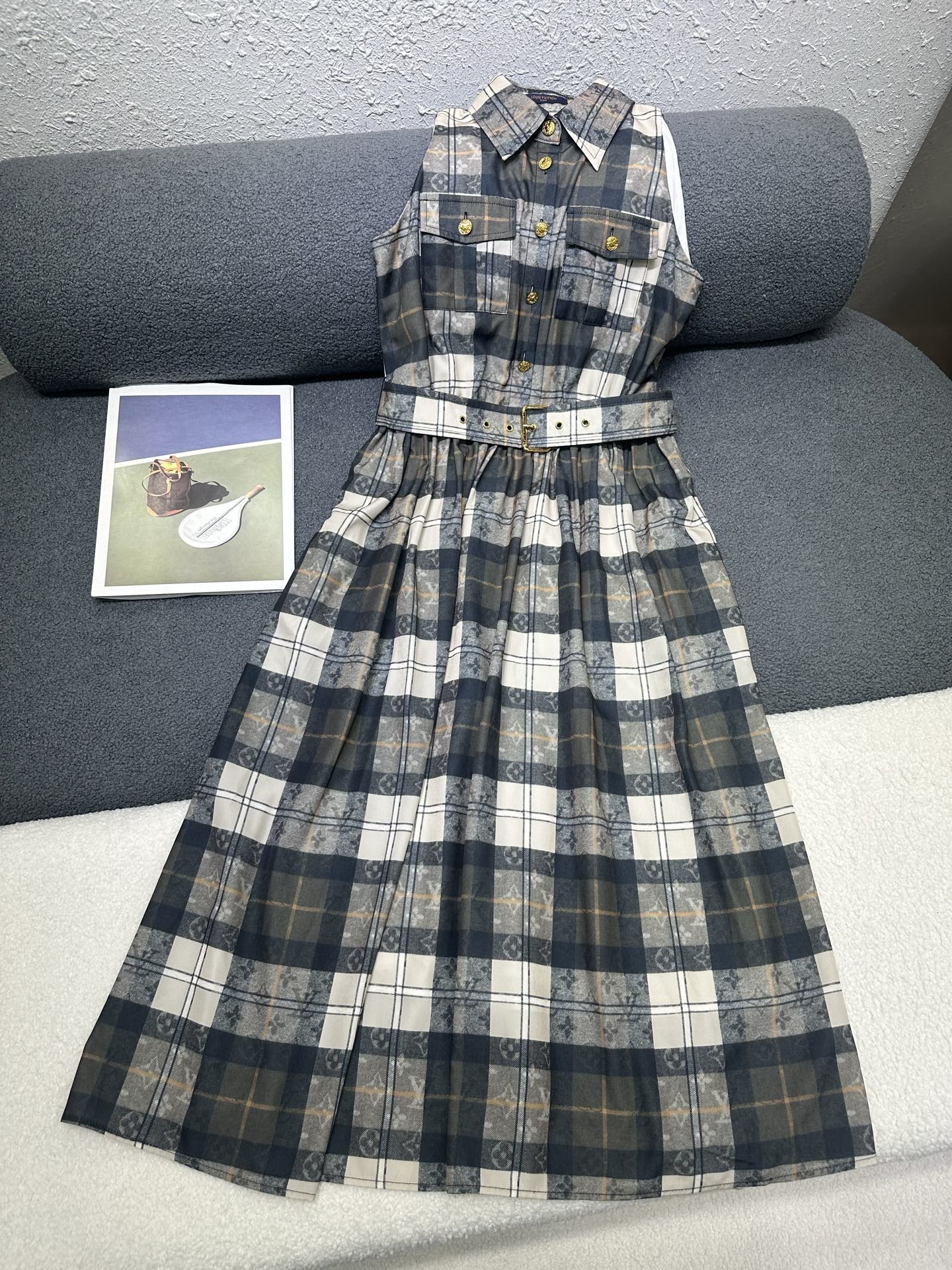 NO:762226,Louis Vuitton*2026 new summer dress/soft and comfortable fabric/slim fit/elegant and generous temperament/matching belt/monochrome SML P,,louis vuitton,skirts,19860909Louis Vuitton*2026夏季新款连衣裙/面料柔软舒适/版型修身显瘦 /气质优雅大方/搭配腰带/单色SML P,,louis vuitton,skirts,,Women's clothing