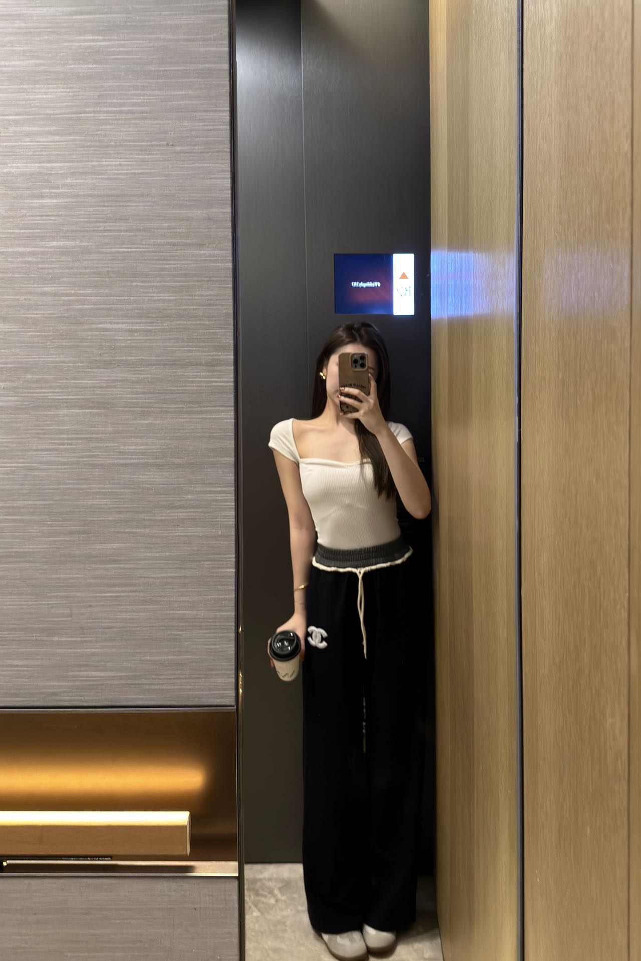 NO:760871,Model upper body picture,,19860909模特上身图,,,Women's clothing