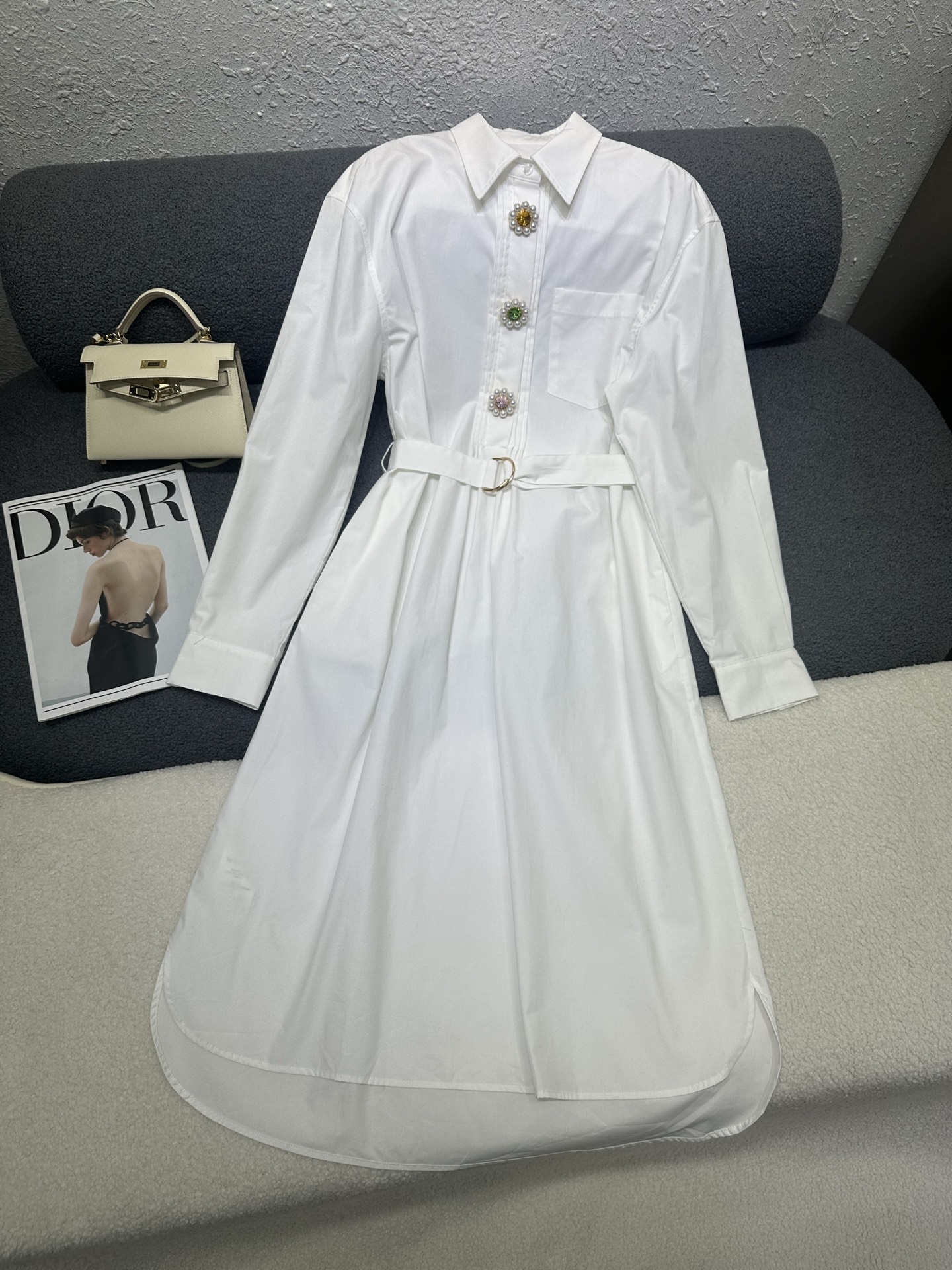 NO:797855,Louis Vuitton*2026 new dress / with original cloth belt / exquisite workmanship / full upper body shape / high quality / smooth and comfortable fabric, single color SML,, louis vuitton, skirts,19860909Louis Vuitton*2026新款连衣裙 /搭配本布腰带 /做工精致细腻/上身版型气质十足/高品质/面料顺滑舒适 单色SML,,louis vuitton,skirts,,Women's clothing