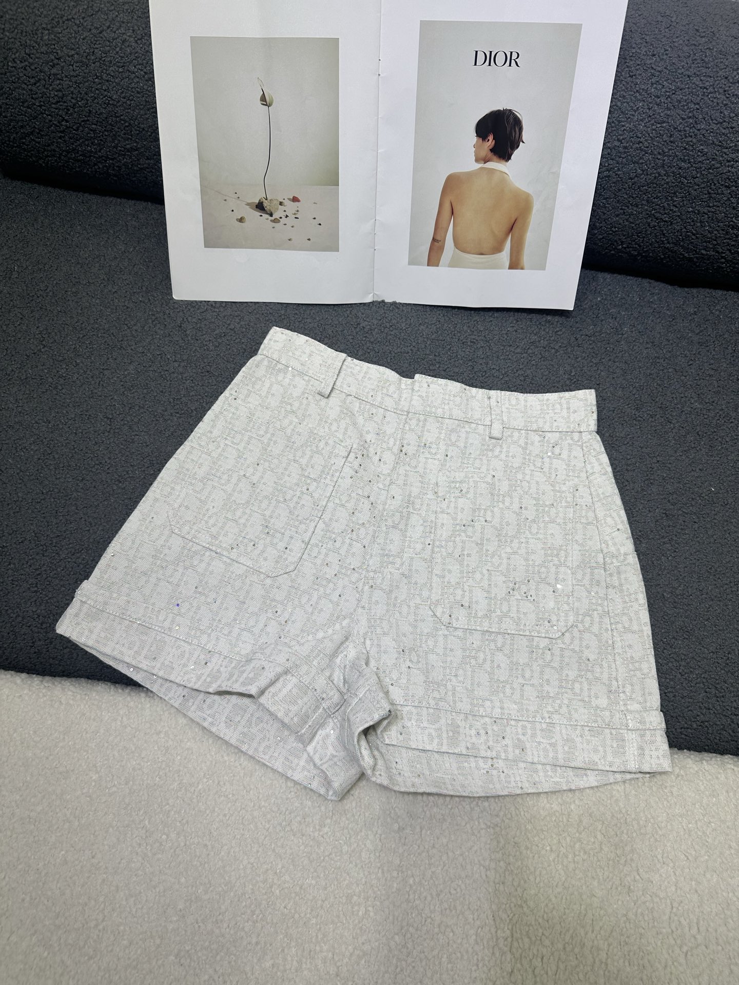 NO:800213,Dio*/26SS new shorts are made of old flower jacquard fabric/fashionable and elegant/high quality/two colors and three codes SML P,,dior,shorts,19860909Dio*/26SS新款短裤 采用老花提花面料/时尚大方/高品质/两色三码SML P,,dior,shorts,,Women's clothing