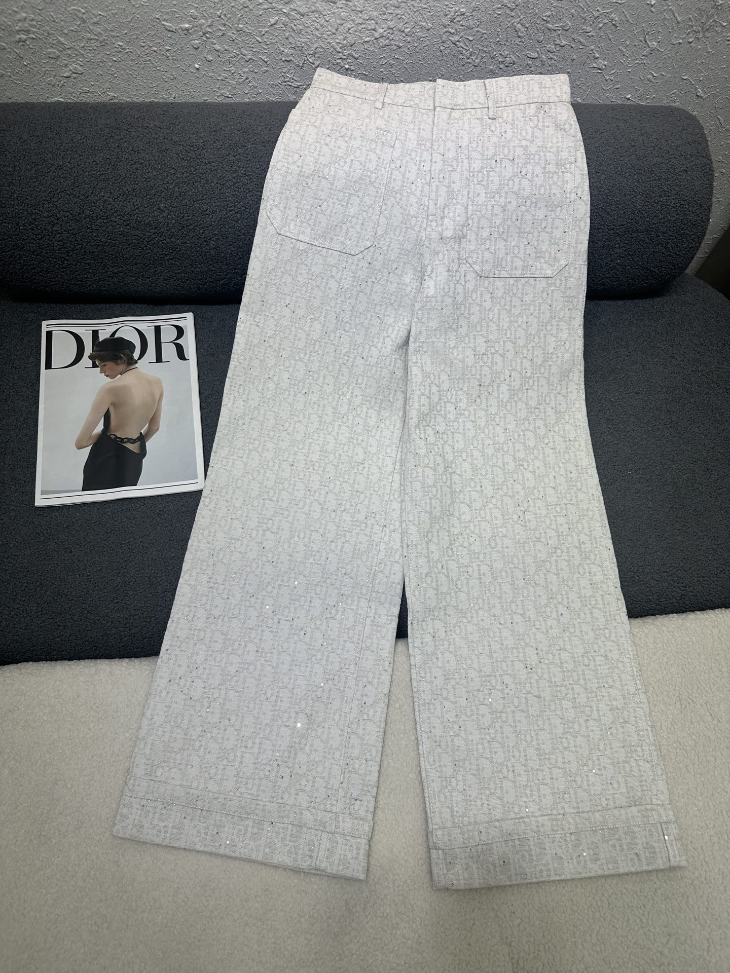 NO:800201,Dio*/26SS new wide-leg trousers/made of old flower jacquard fabric/casual version/fashionable and elegant/two colors and three codes SML,, dior,19860909Dio*/26SS新款阔腿长裤/采用老花提花面料/休闲版型/时尚大方/两色三码SML,,dior,,Women's clothing