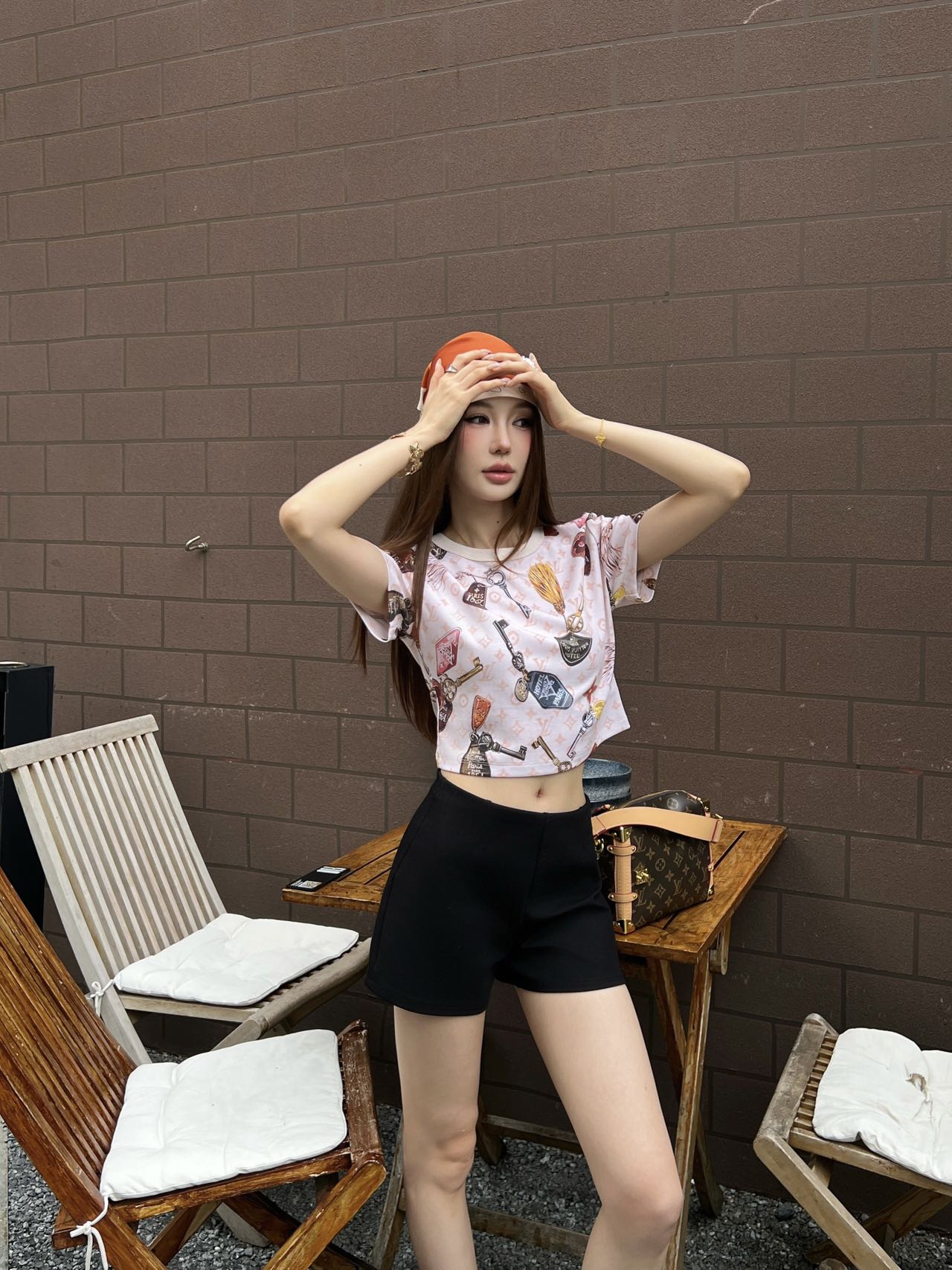 NO:808297,Model upper body picture,,19860909模特上身图,,,Women's clothing