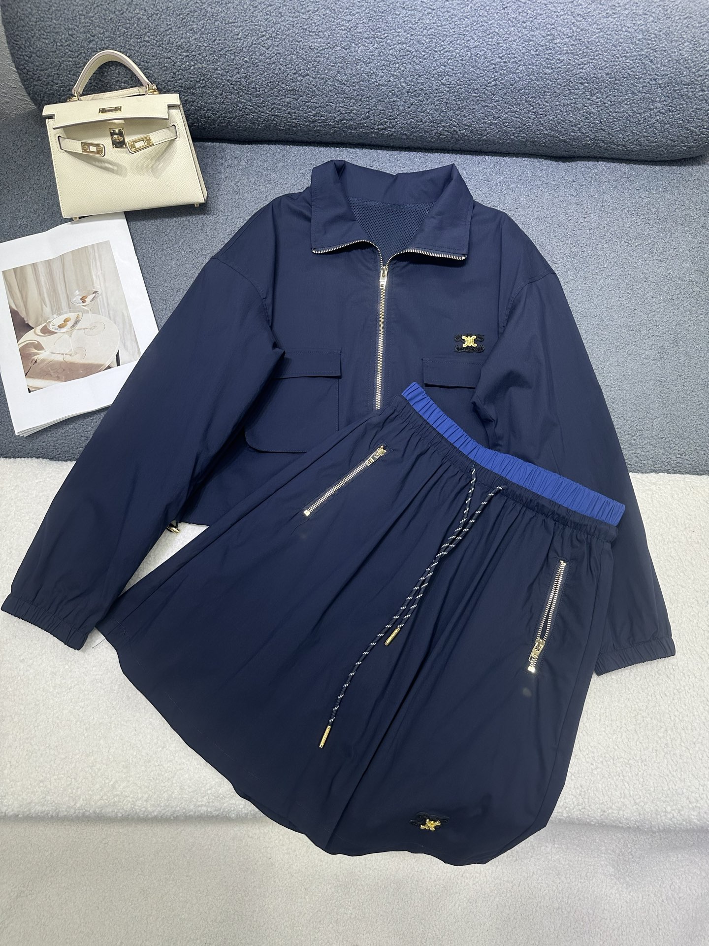 NO:837737,CELlNE *2026 new summer suit/sunproof jacket elastic waist skirt/ultra-thin fabric soft and breathable/complete set with casual trend/2 colors SML,,skirts,jackets & coats,19860909CELlNE *2026夏季新款套装/防晒外套松紧腰半裙/超薄面料柔软透气/整套搭配休闲潮流/2色SML,,skirts,jackets & coats,,Women's clothing
