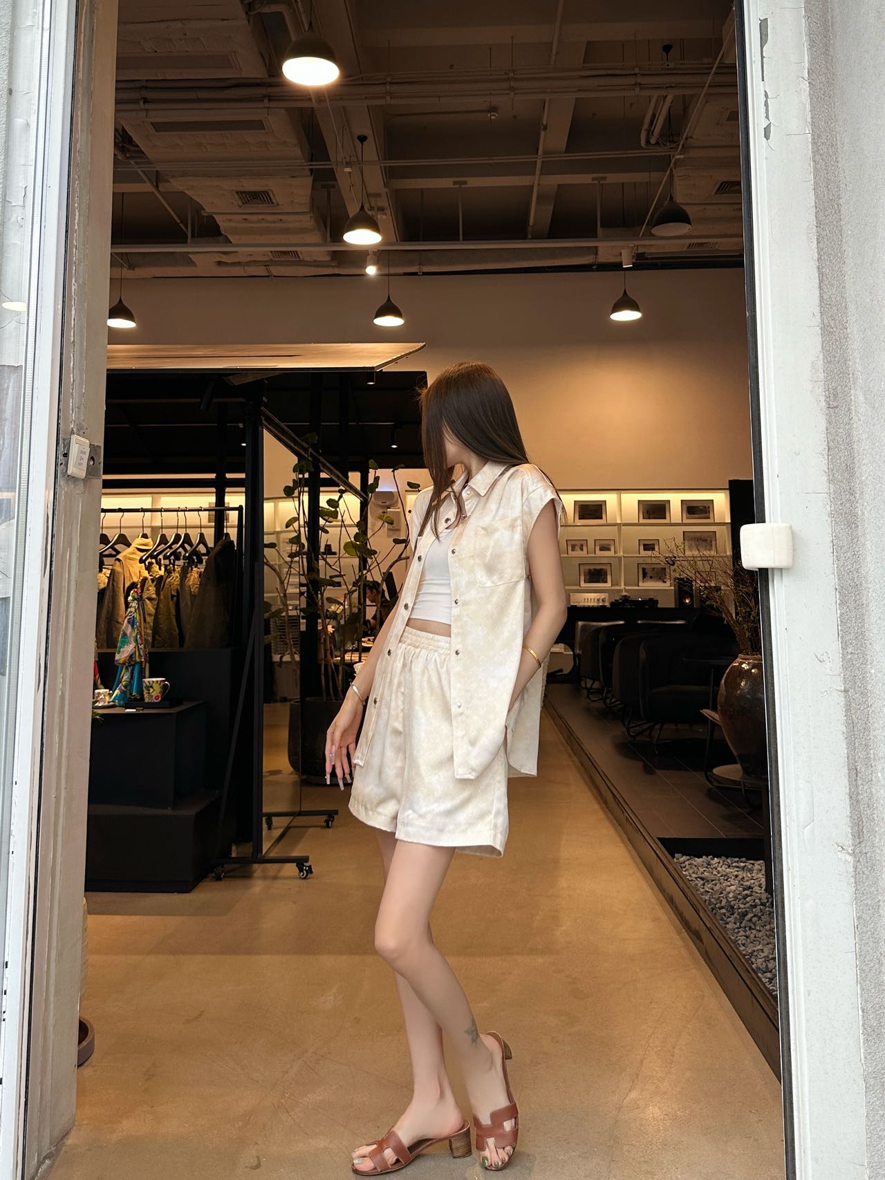 NO:839665,Model upper body picture,,19860909模特上身图,,,Women's clothing