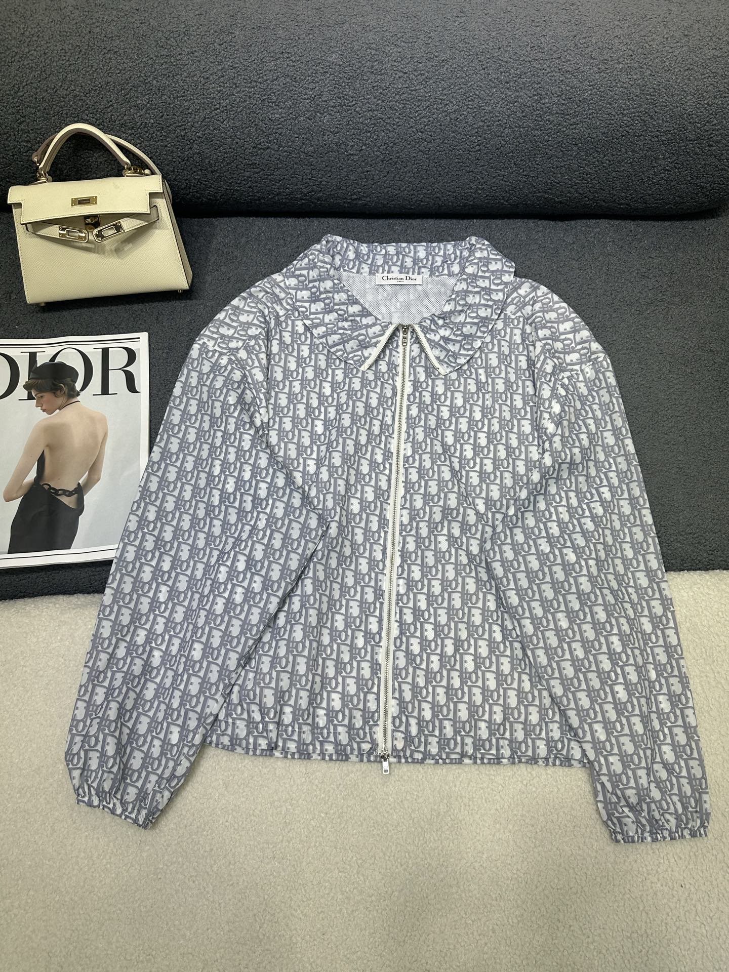 NO:840848,Dior*2026 new summer sun protection jacket/elastic lace design/high-quality printed pattern light fabric/double zipper puller/double zipper pocket/breathable mesh lining 2 colors and three codes SML,, dior, jackets & coats,19860909Dior*2026夏季新款防晒衣外套/松紧花边设计/高品质印花图案轻薄面料/双拉链头/双拉链口袋/透气网里布 2色三码SML,,dior,jackets & coats,,Women's clothing