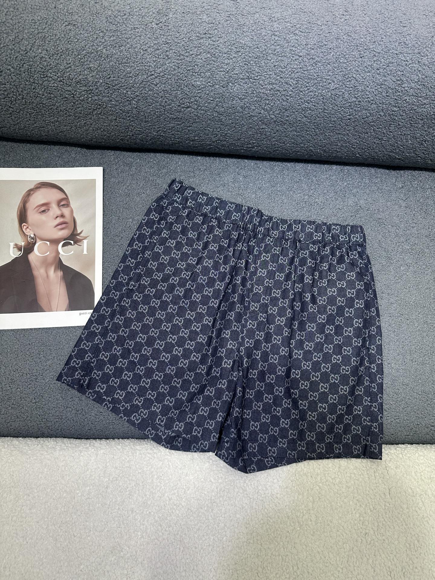 NO:903710,G's new denim shorts, all-over double G jacquard fabric, fully elasticated waistband, washed denim fabric, light and comfortable, versatile and basic, single color SML,,gucci,shorts,19860909G家新款牛仔短裤 通体双G提花面料 腰头做全松紧设计 洗水牛仔面料轻薄舒适 版型百搭基础 单色SML,,gucci,shorts,,Women's clothing