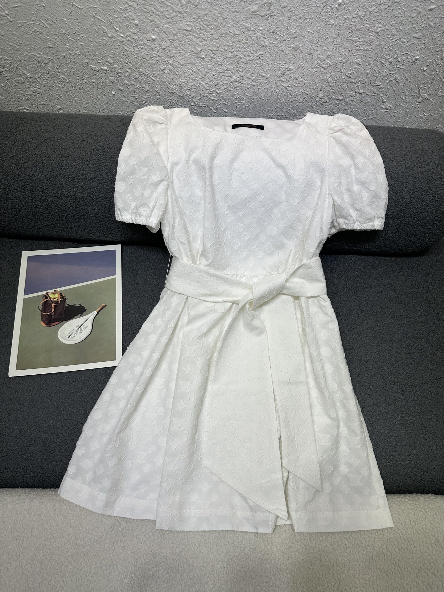 NO:909821,Louis Vuitton*2026 new summer dress. All-over logo cut pattern fabric. Matching belt. Loose and tolerant. Fabric is light and breathable. Two-color SML, Louis Vuitton, skirts,19860909Louis Vuitton*2026夏季新款连衣裙 通体logo剪花图案面料 搭配腰带 版型宽松包容性强 面料轻薄透气 两色SML,,louis vuitton,skirts,,Women's clothing