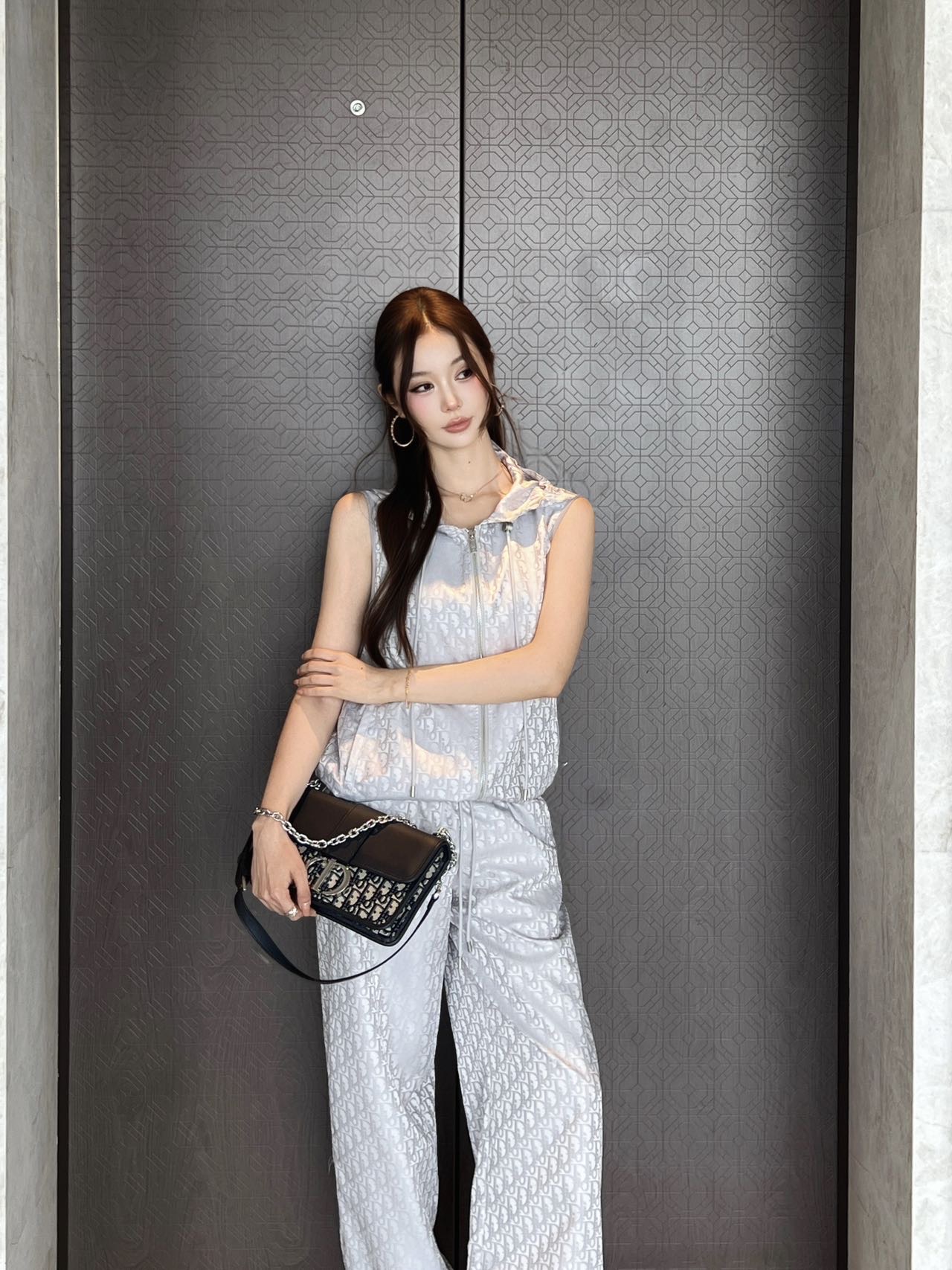 NO:953475,Model upper body picture,,19860909模特上身图,,,Women's clothing