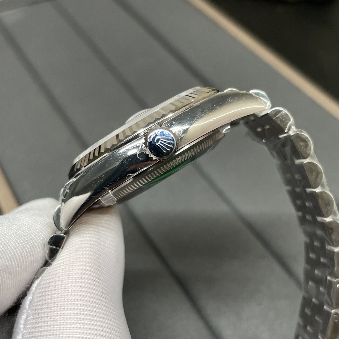 Rolex 日志 女装 36mm 罗马刻度粉盘