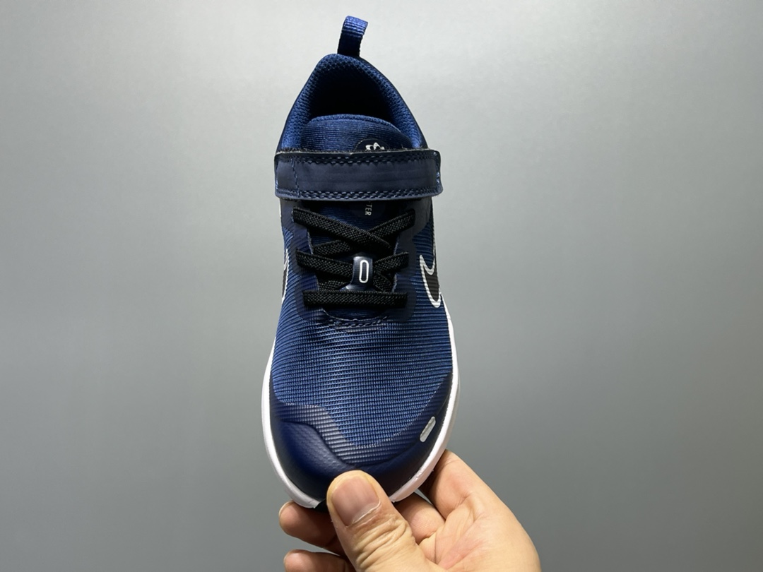 图片[8]-NK 赤足瑞亚系列儿童魔术贴运动鞋 尺码：23.5-37码 超级好穿的赤足瑞亚系列🆕 高密度针织鞋面，透气舒适☁️ 超轻超好穿的赤足系列，日常必备❤️ 耐磨防滑缓震大底，脚感超赞👍🏻 魔术贴设计，穿脱超级便捷✔️-选品中心